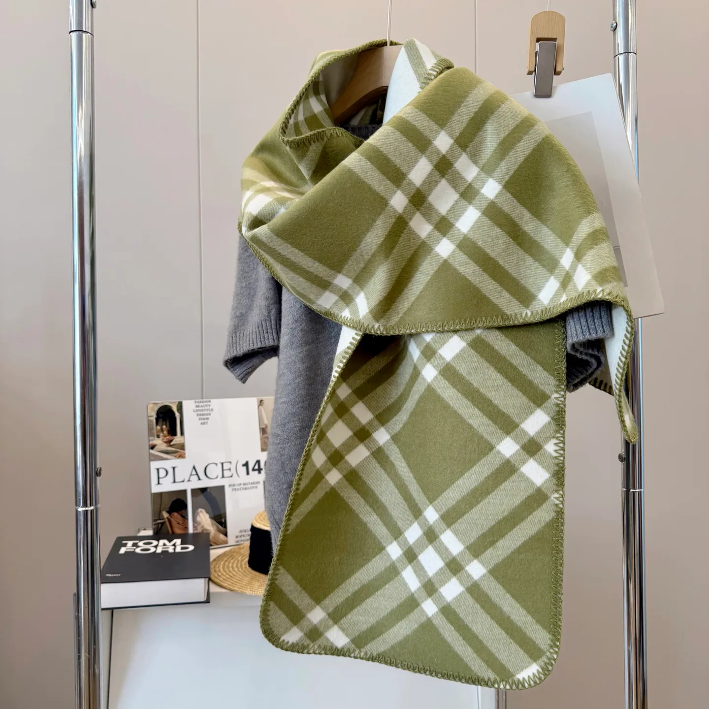 Шарфы Burberry 18002974