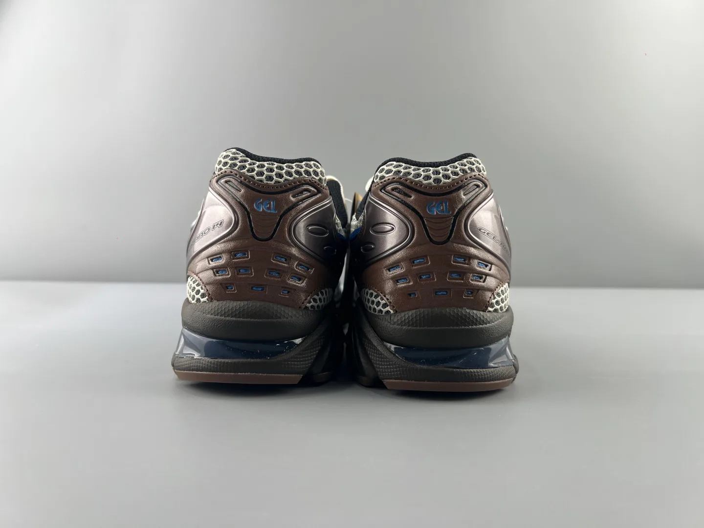 Кроссовки Женские Asics 19627012
