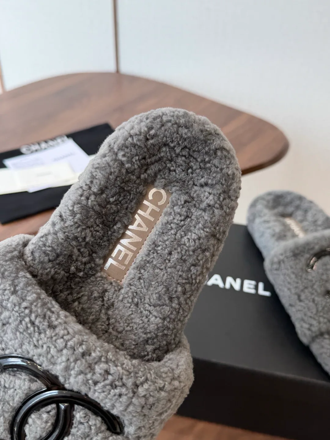 Тапочки Женские Chanel 18357265