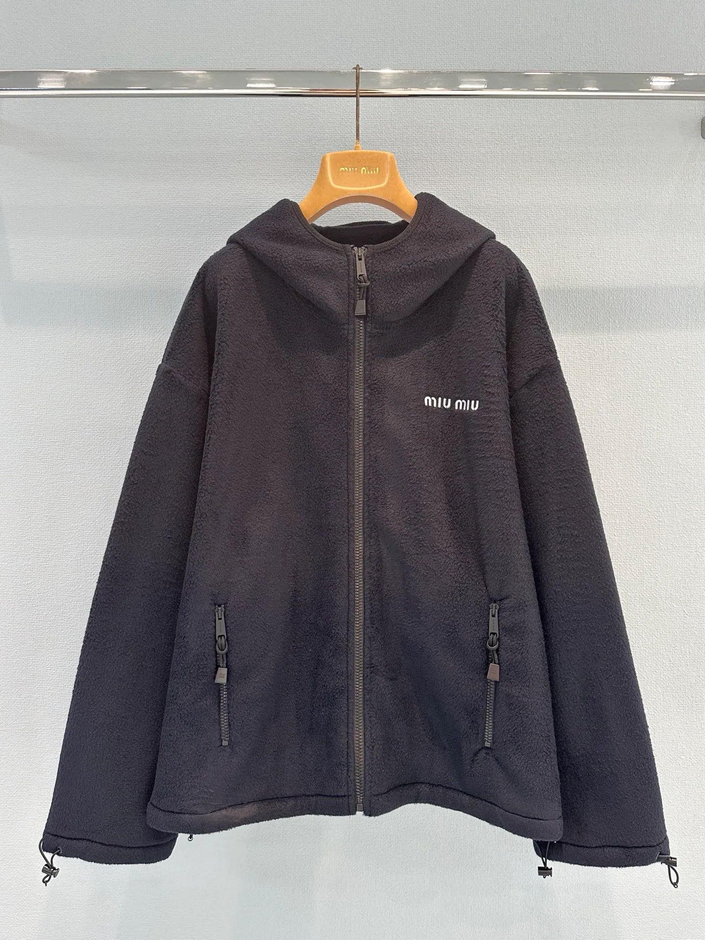 Куртки И Пуховики Женские Miu Miu 18349395