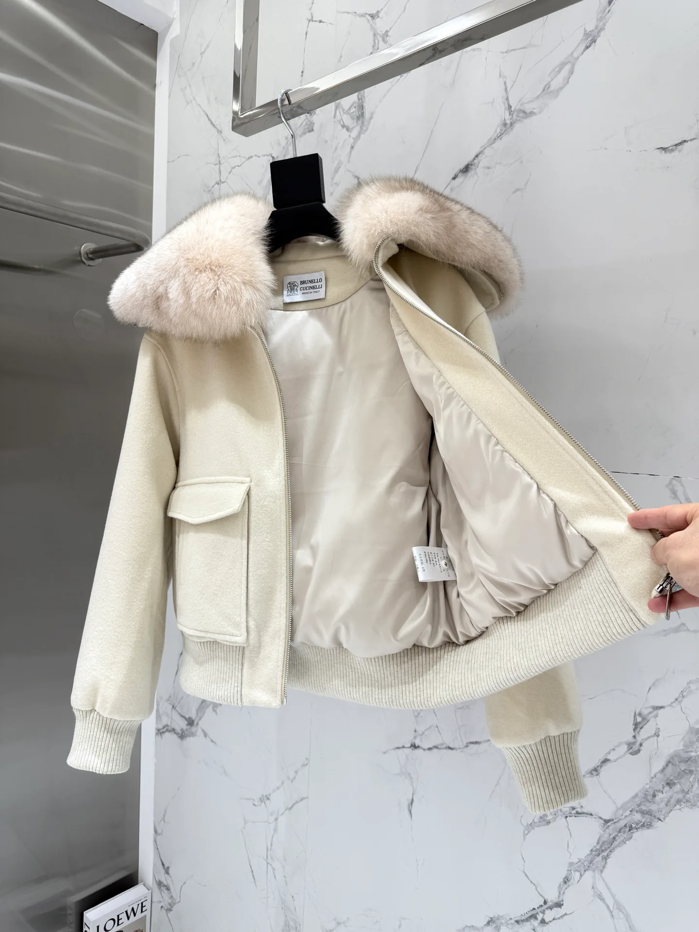 Куртки И Пуховики Женские Loro Piana 18699804