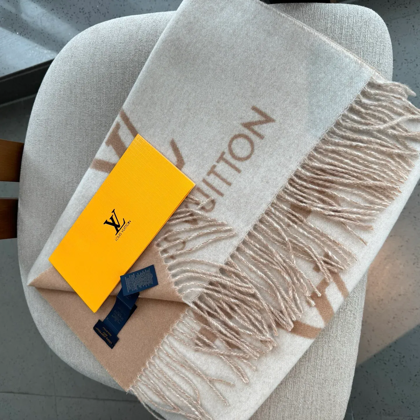 Шарфы Louis Vuitton 6086096