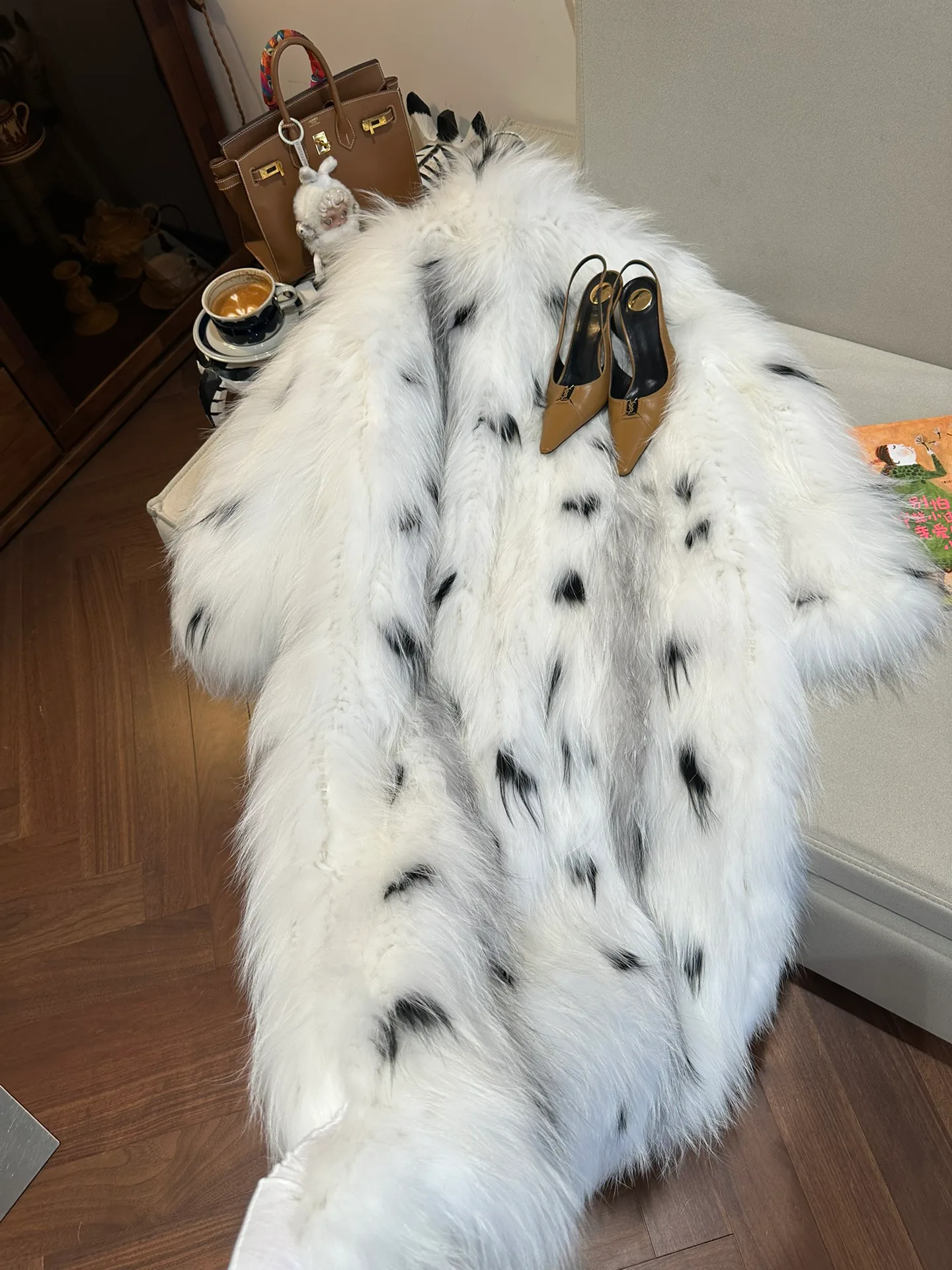 Шубы Женские Fendi 18437662
