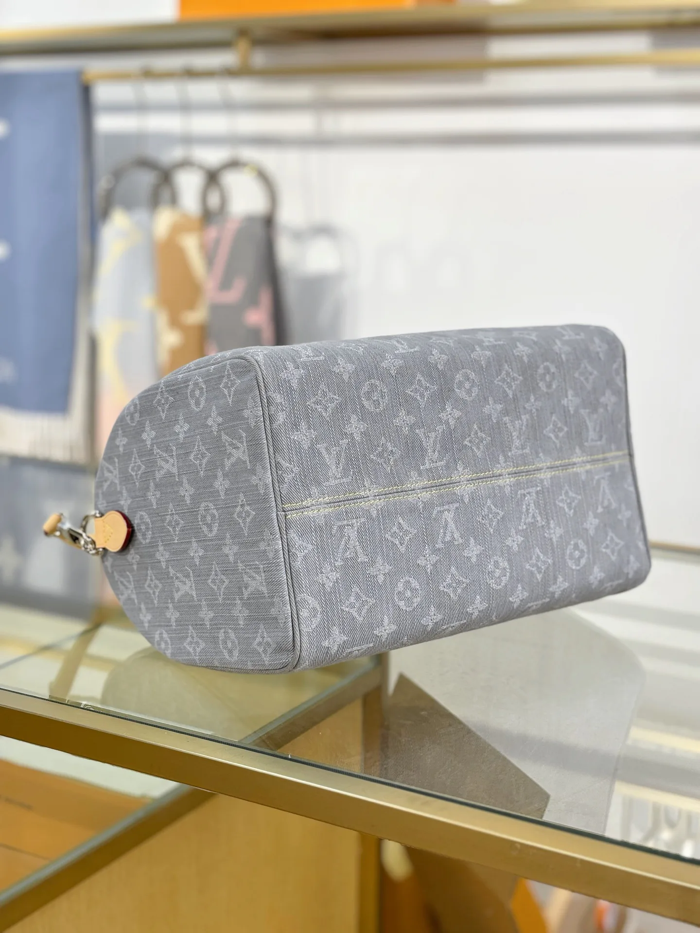 Классические Сумки Женские Louis Vuitton 18153142