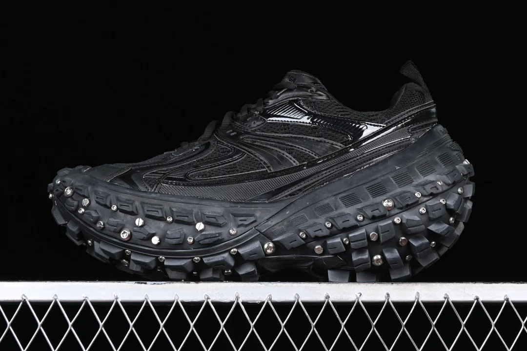 Кроссовки Женские Balenciaga 11670875