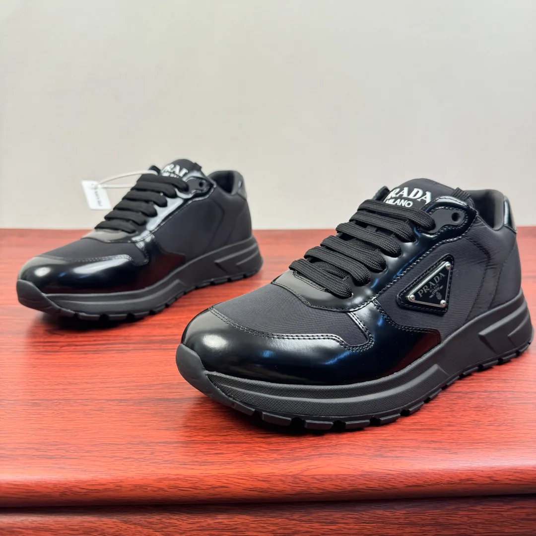 Кроссовки Мужские Prada 11211875