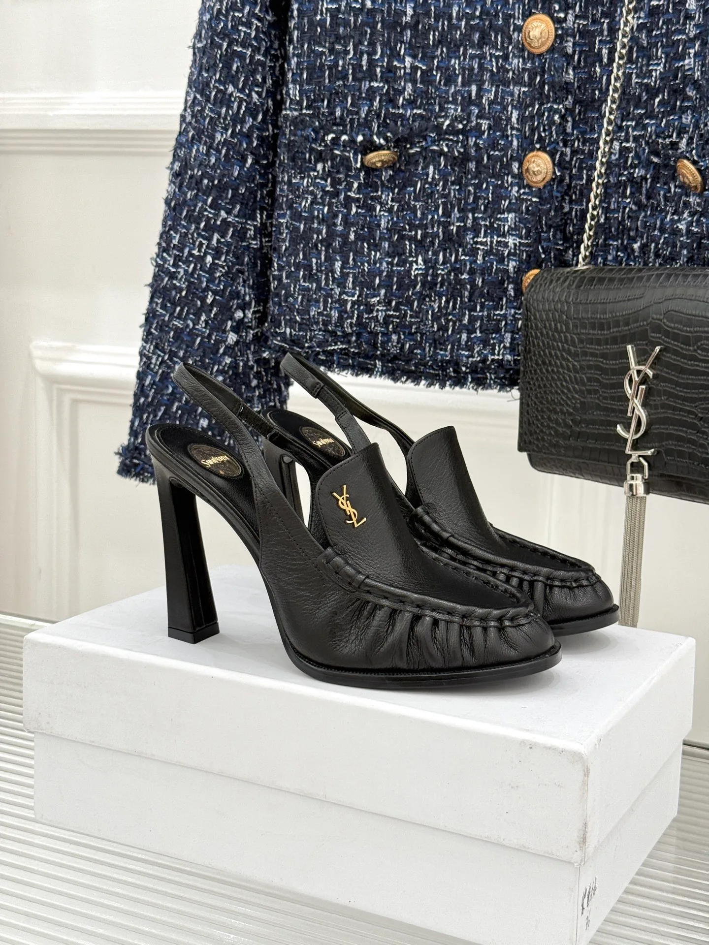 Босоножки Женские Saint Laurent 11312314