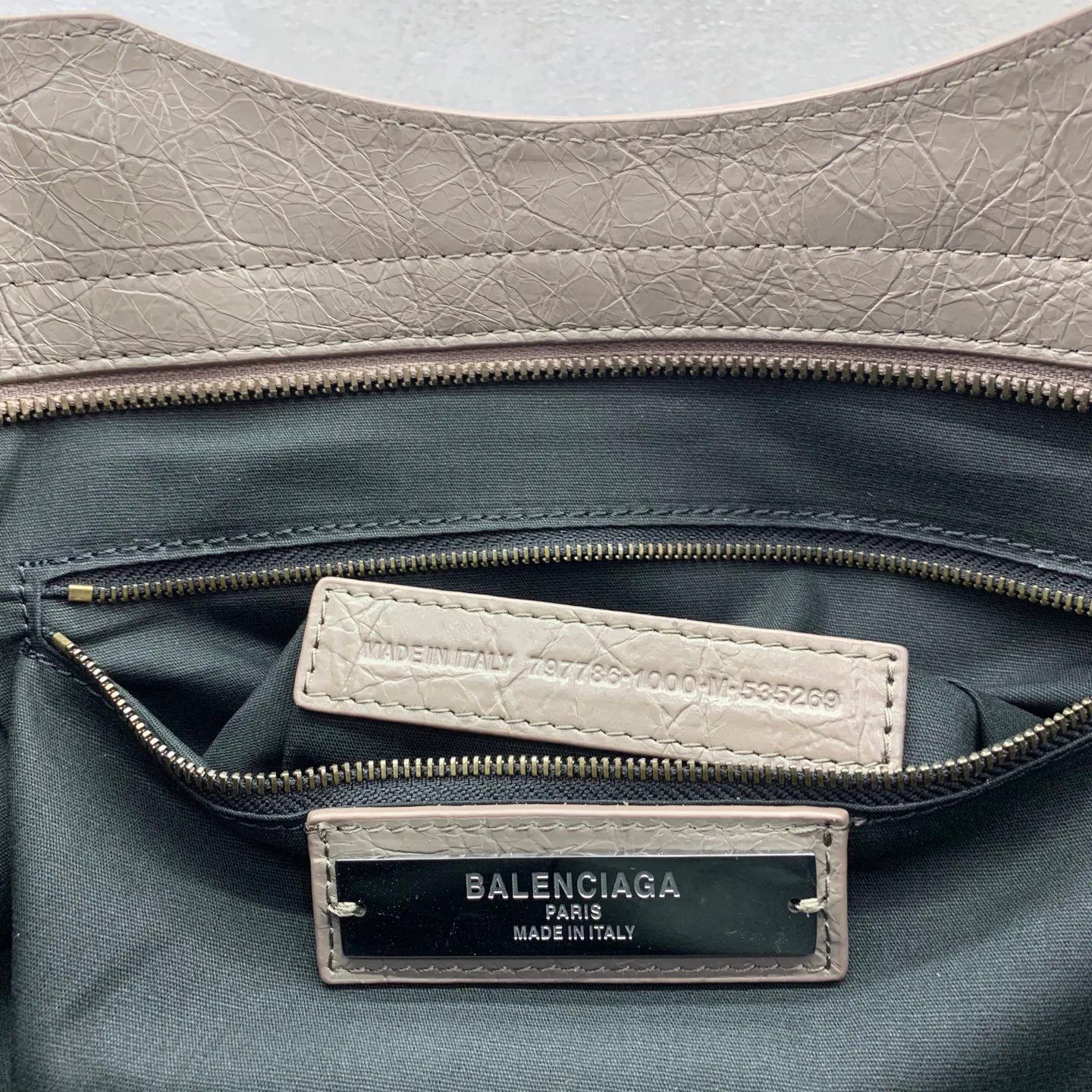 Классические Сумки Женские Balenciaga 18135970