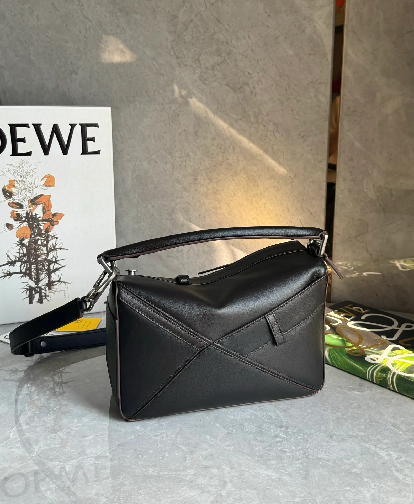 Классические Сумки Женские Loewe 11402843