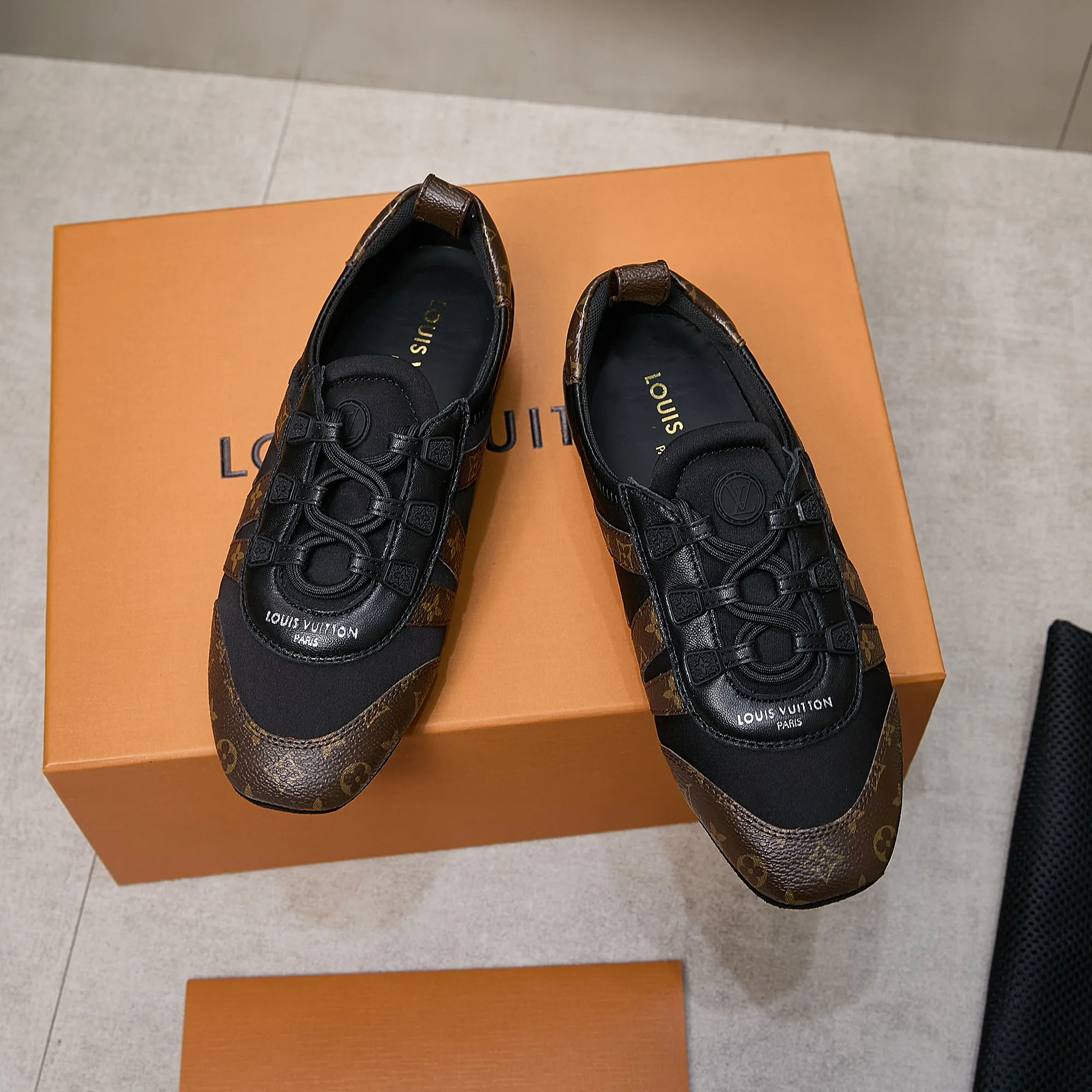 Кроссовки Женские Louis Vuitton 74009