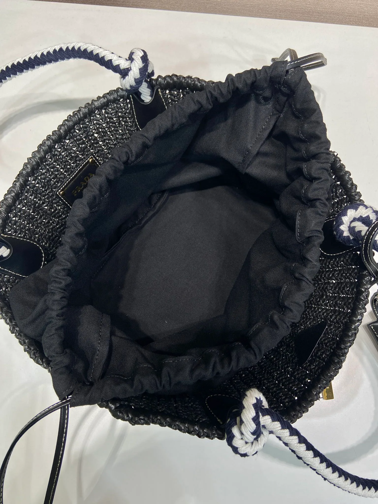 Классические Сумки Женские Prada 11565753