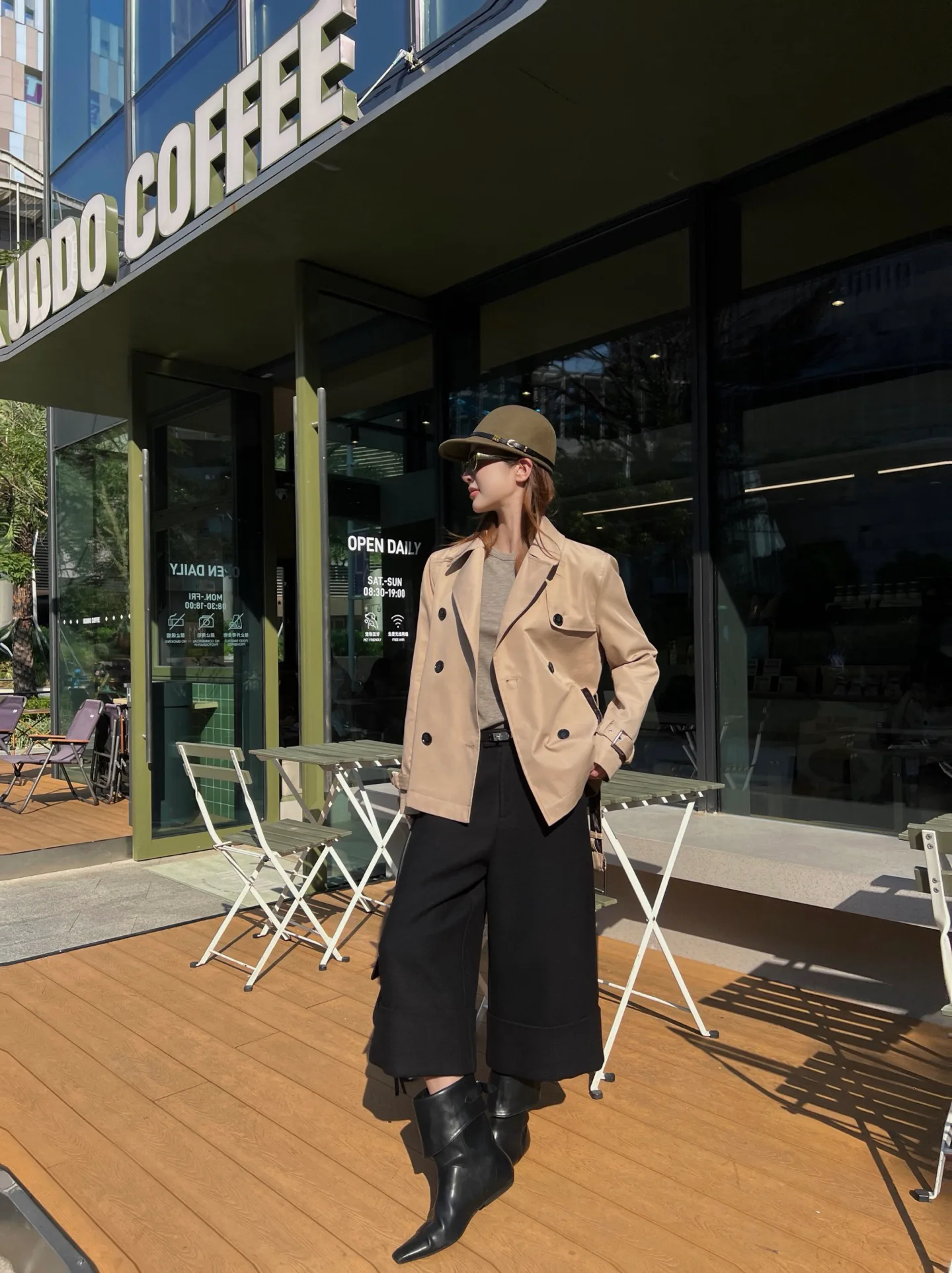 Тренчи Женские Fendi 19512897