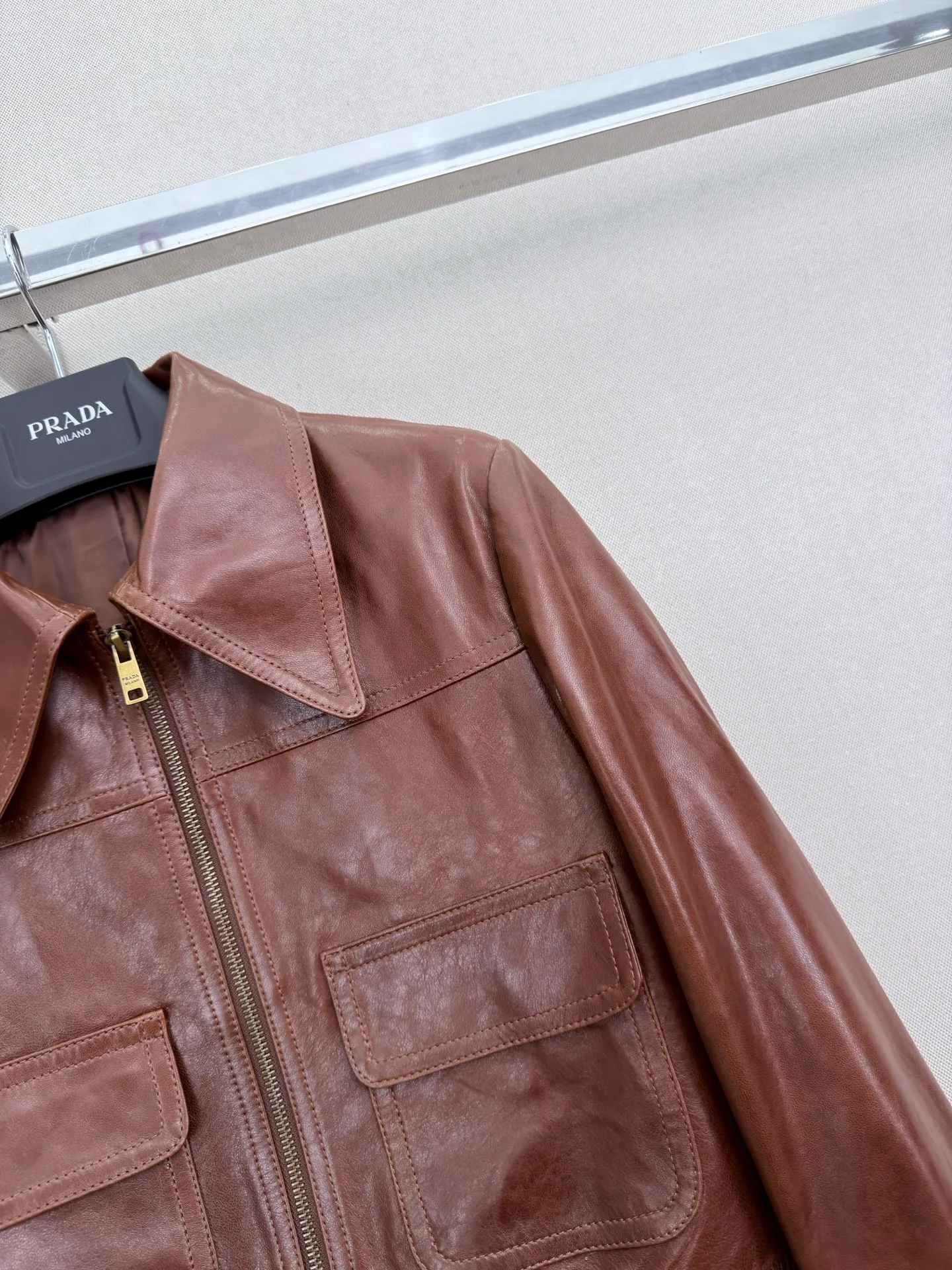 Кожаные Куртки И Дублёнки Женские Prada 18535546