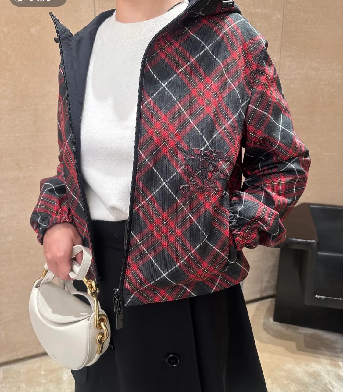 Куртки И Пуховики Женские Burberry 11224924