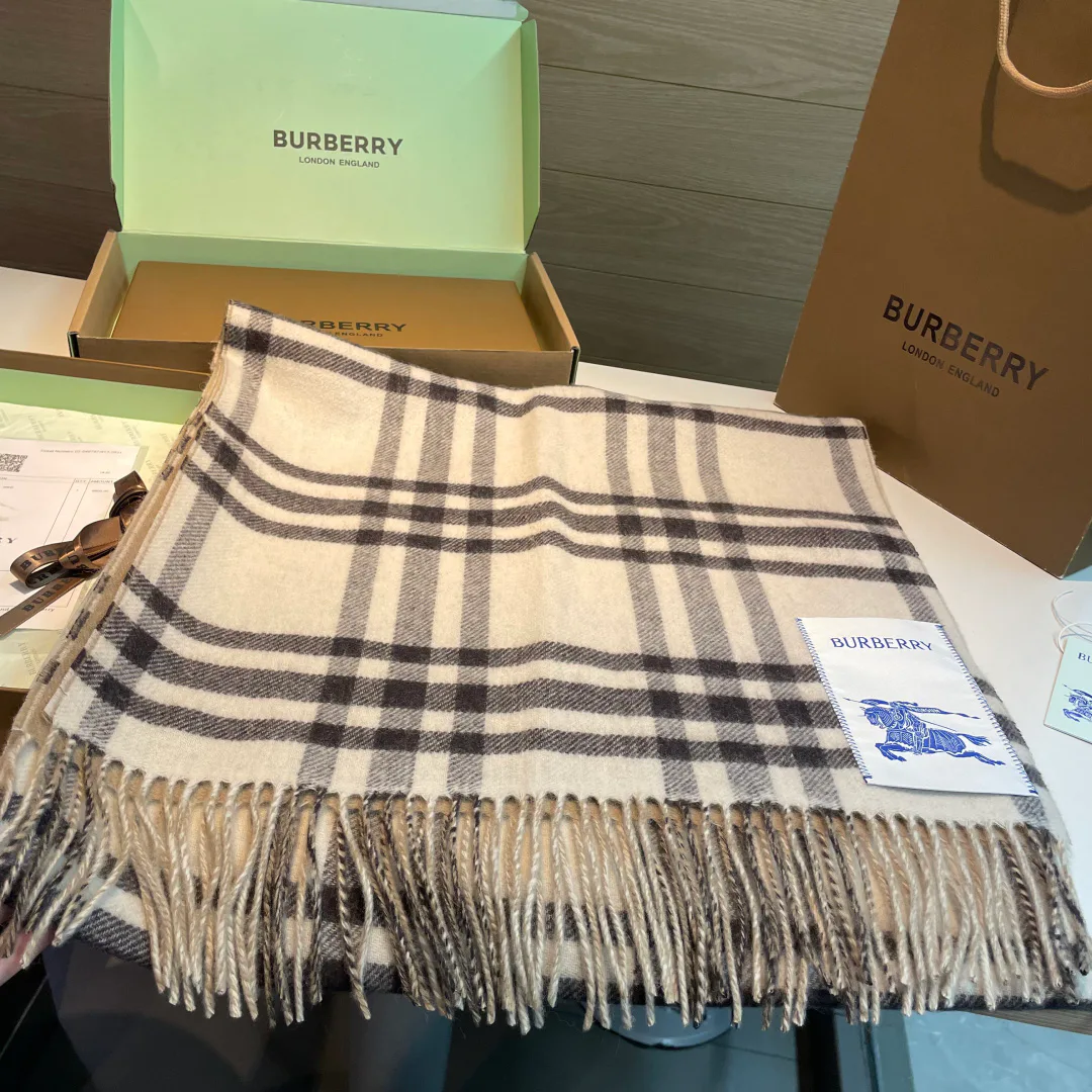 Шарфы Burberry 638047