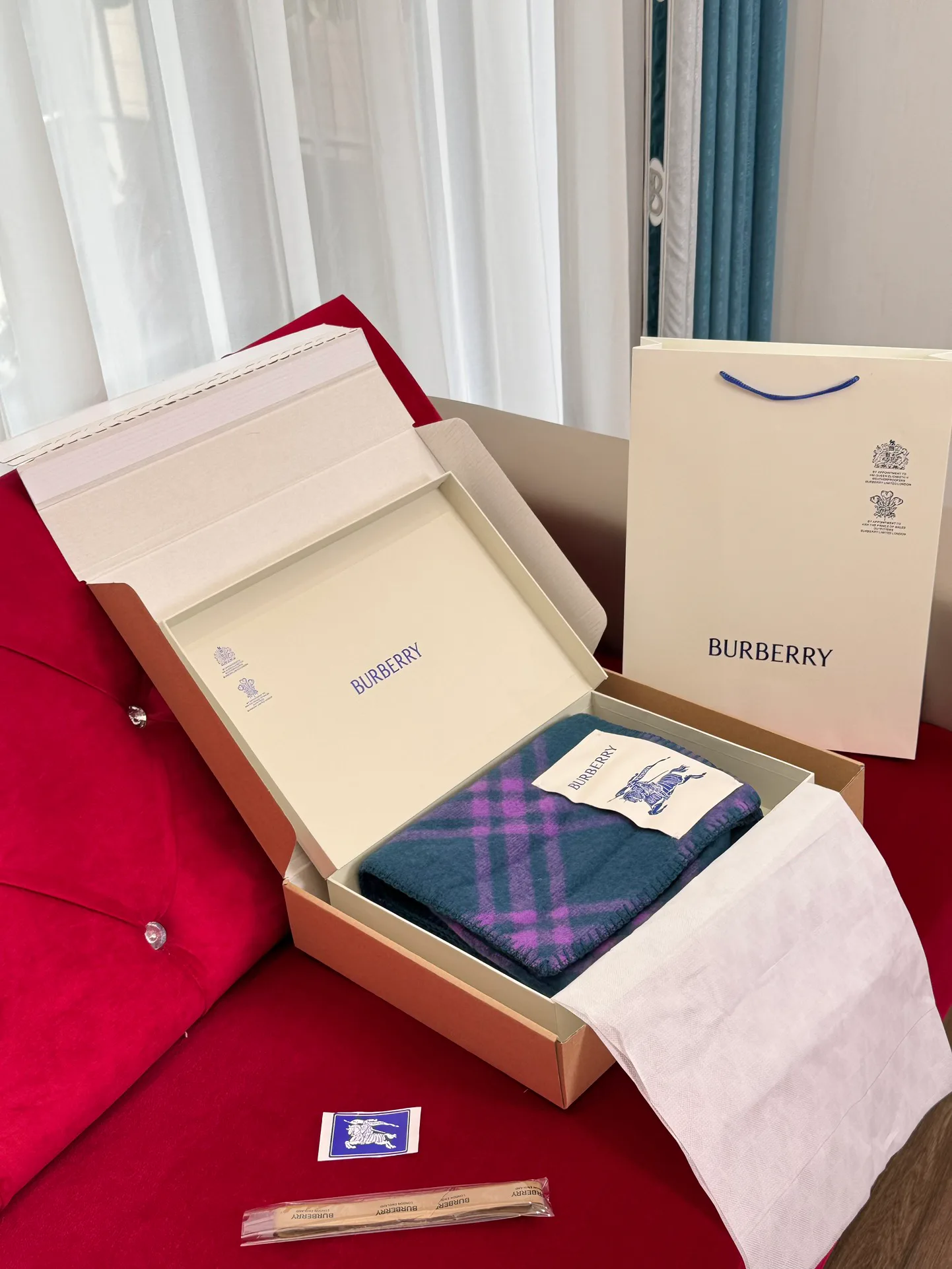 Шарфы Burberry 18287866