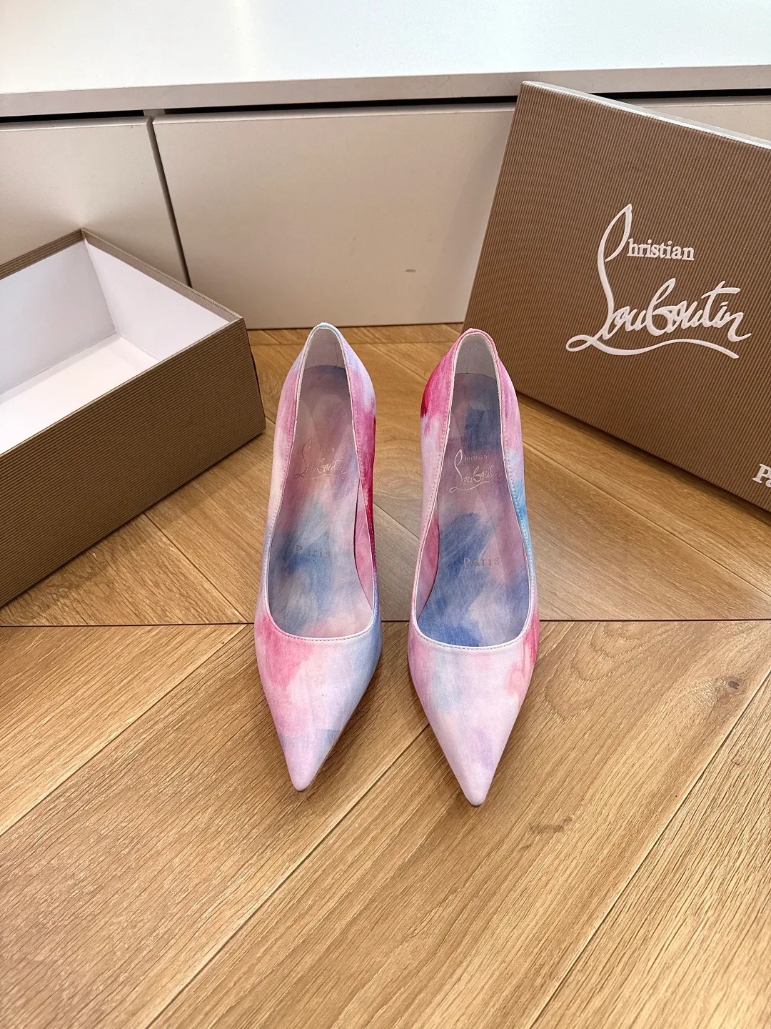 Туфли Женские Christian Louboutin 17480775