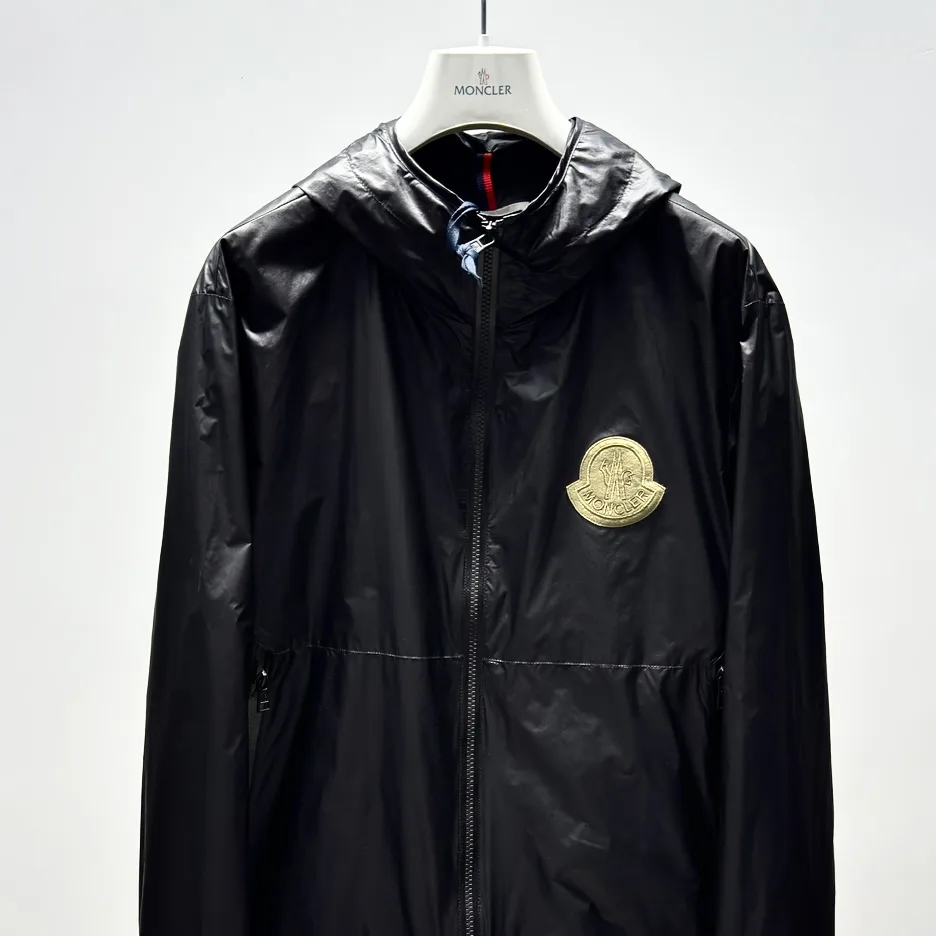 Куртки И Пуховики Мужские Moncler 9157