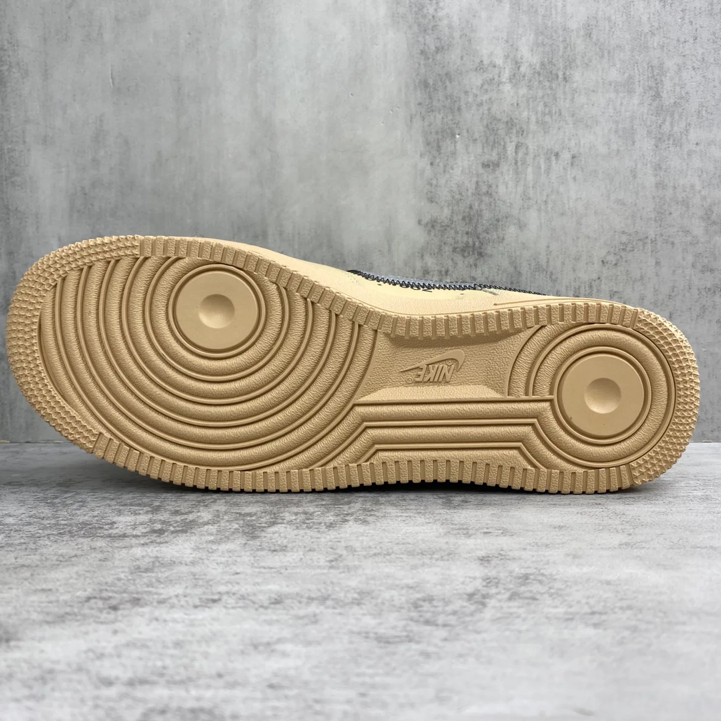 Кроссовки Женские Off-White 5912636