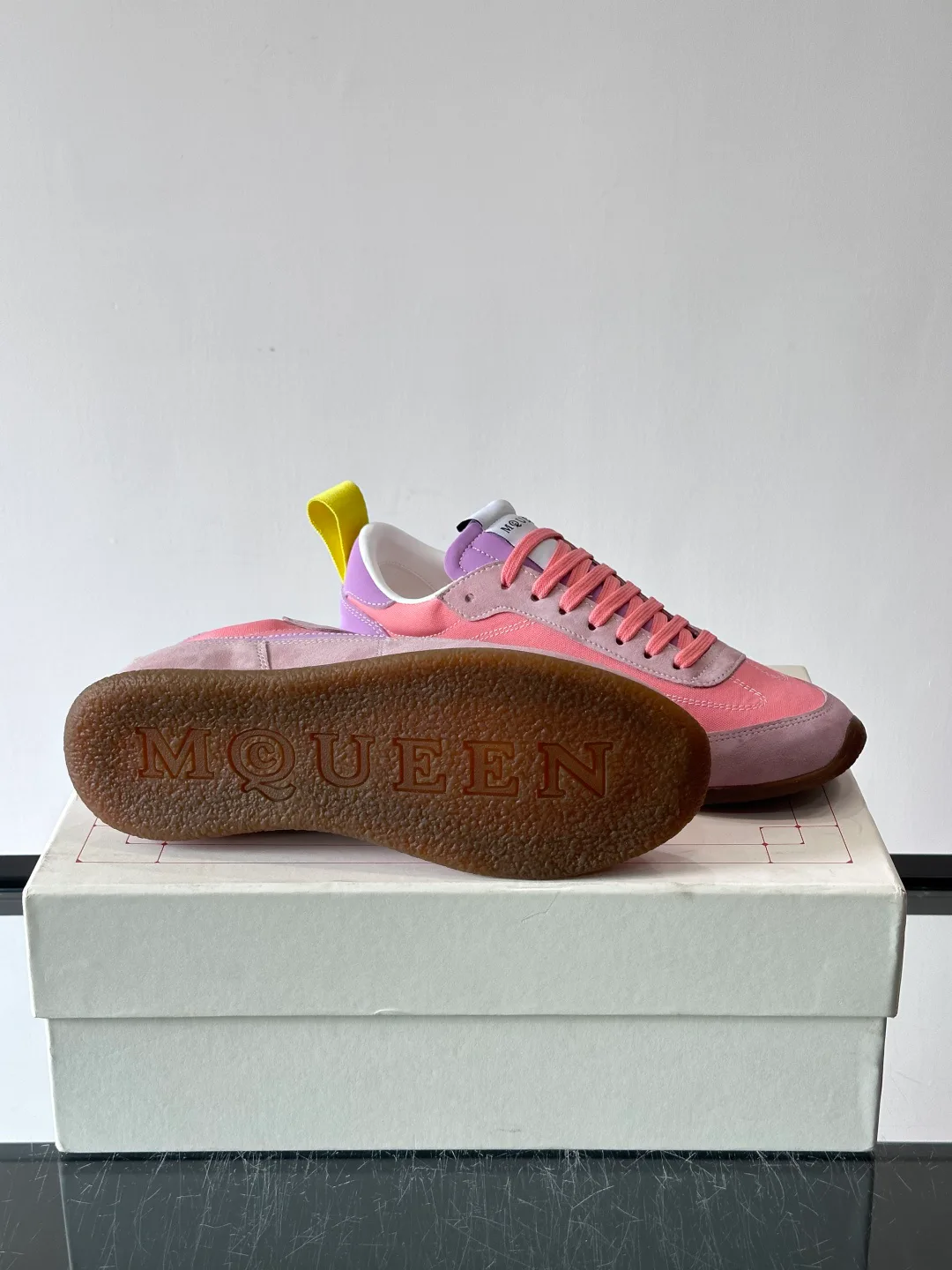 Кроссовки Женские Alexander Mcqueen 11228436
