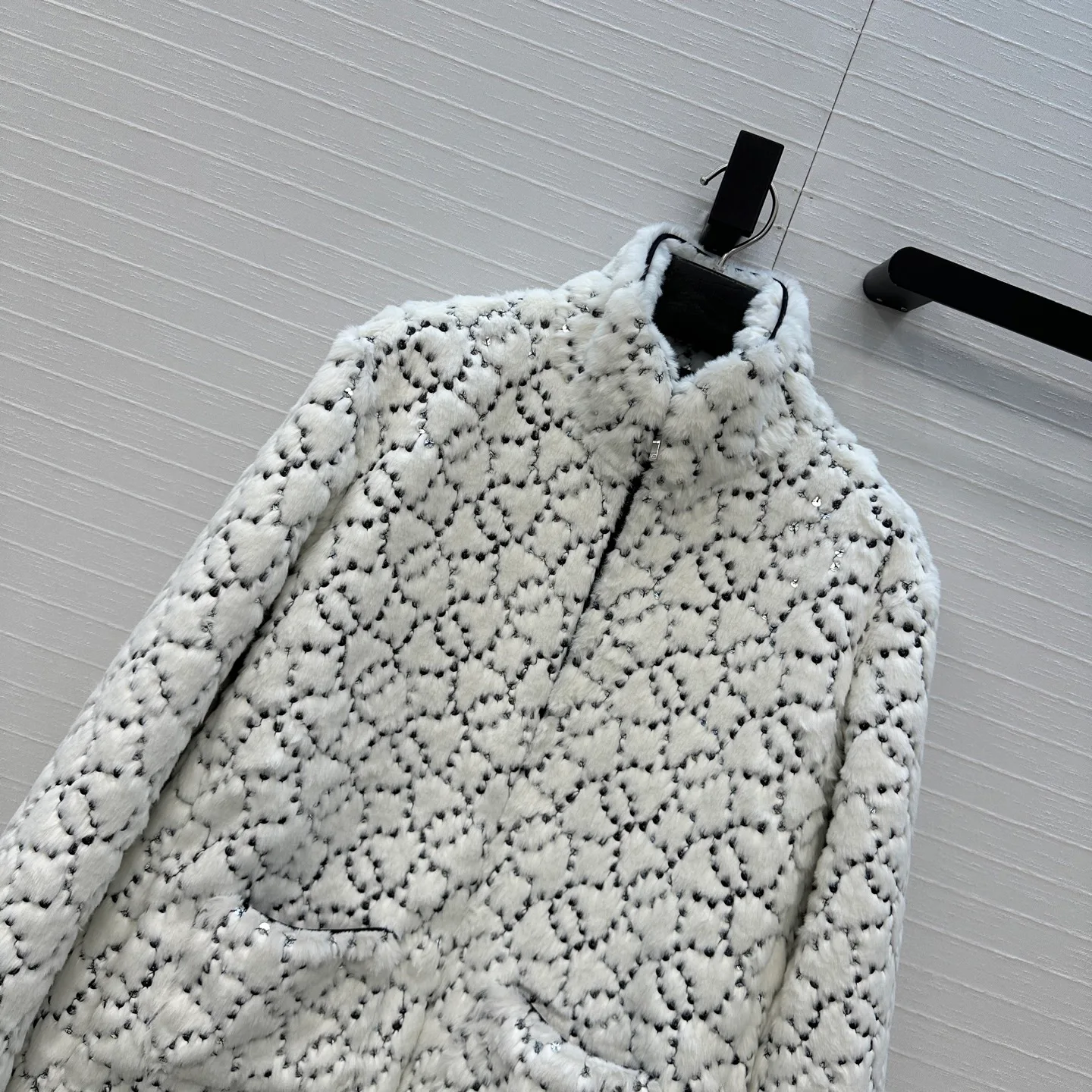 Куртки И Пуховики Женские Chanel 275050