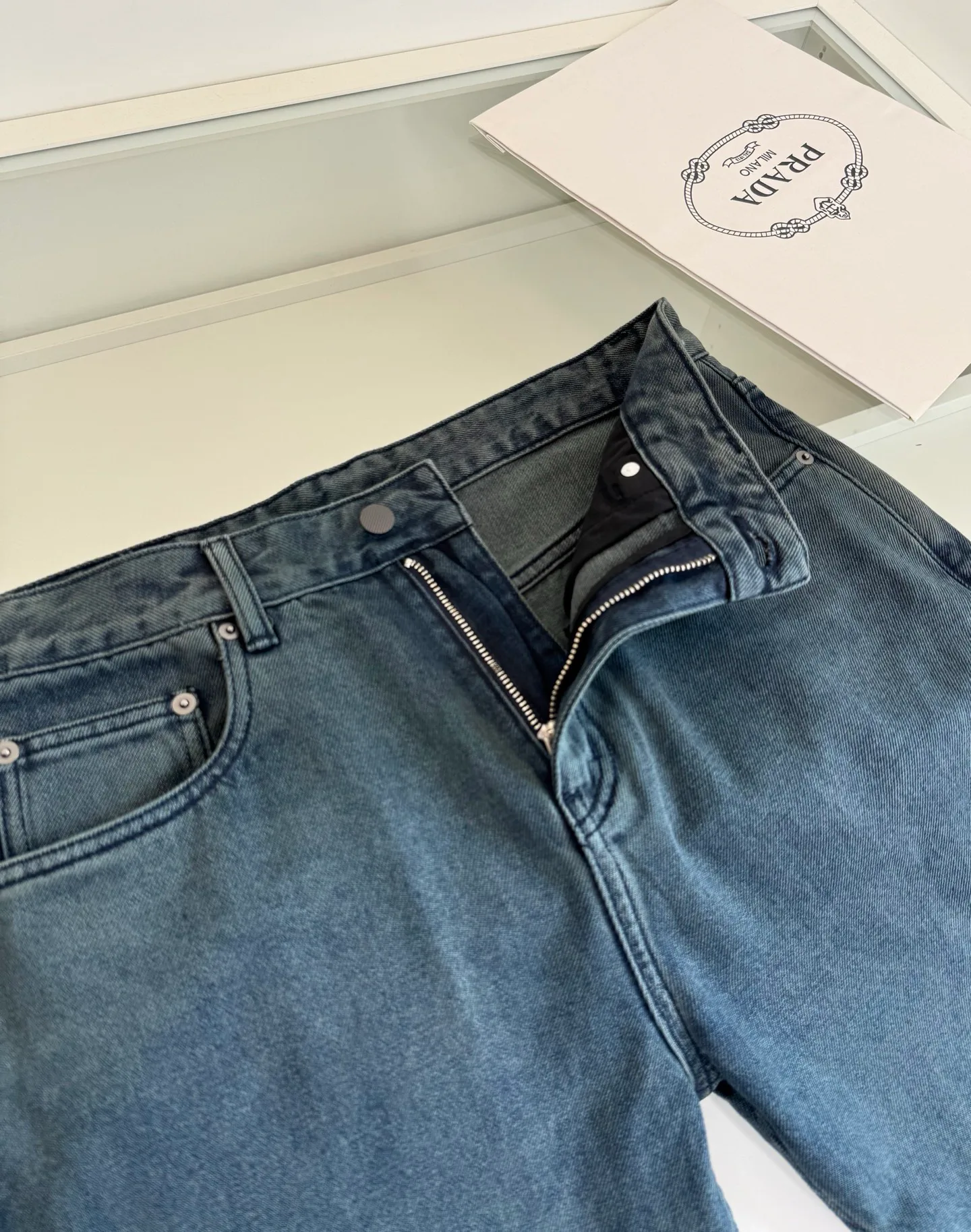 Джинсы Мужские Prada 18084486