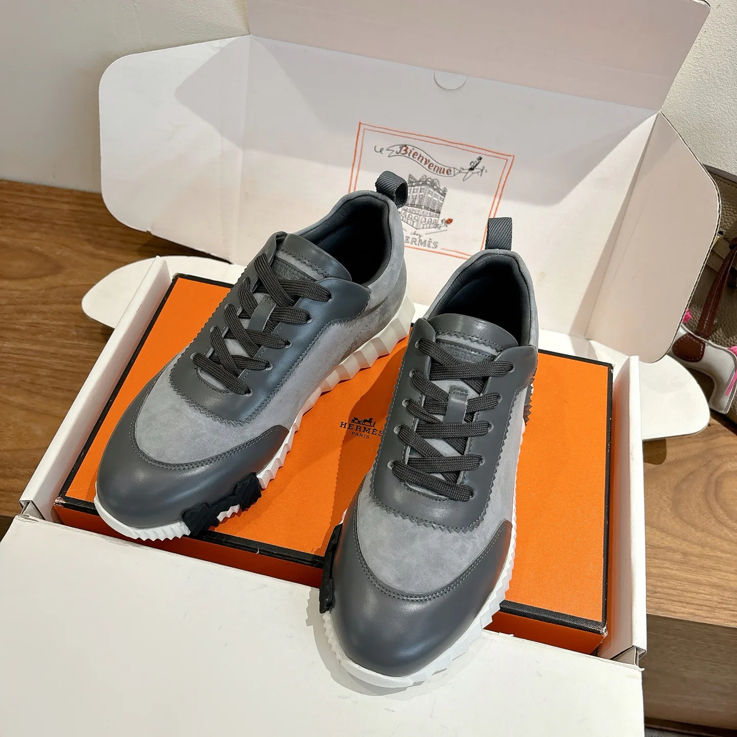 Кроссовки Женские Hermes 18729681