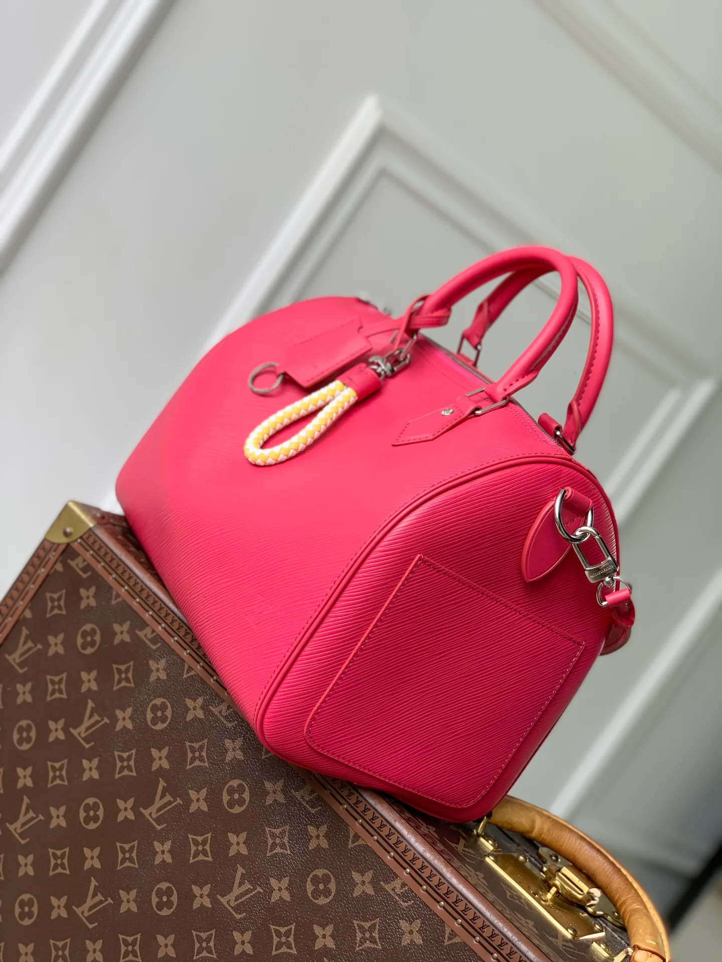 Классические Сумки Женские Louis Vuitton 18147548
