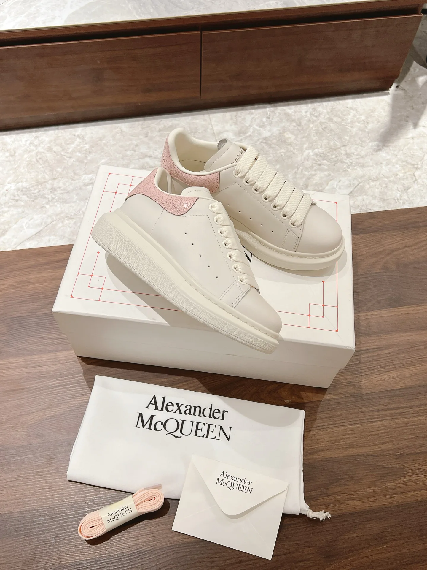 Кеды Женские Alexander Mcqueen 20704