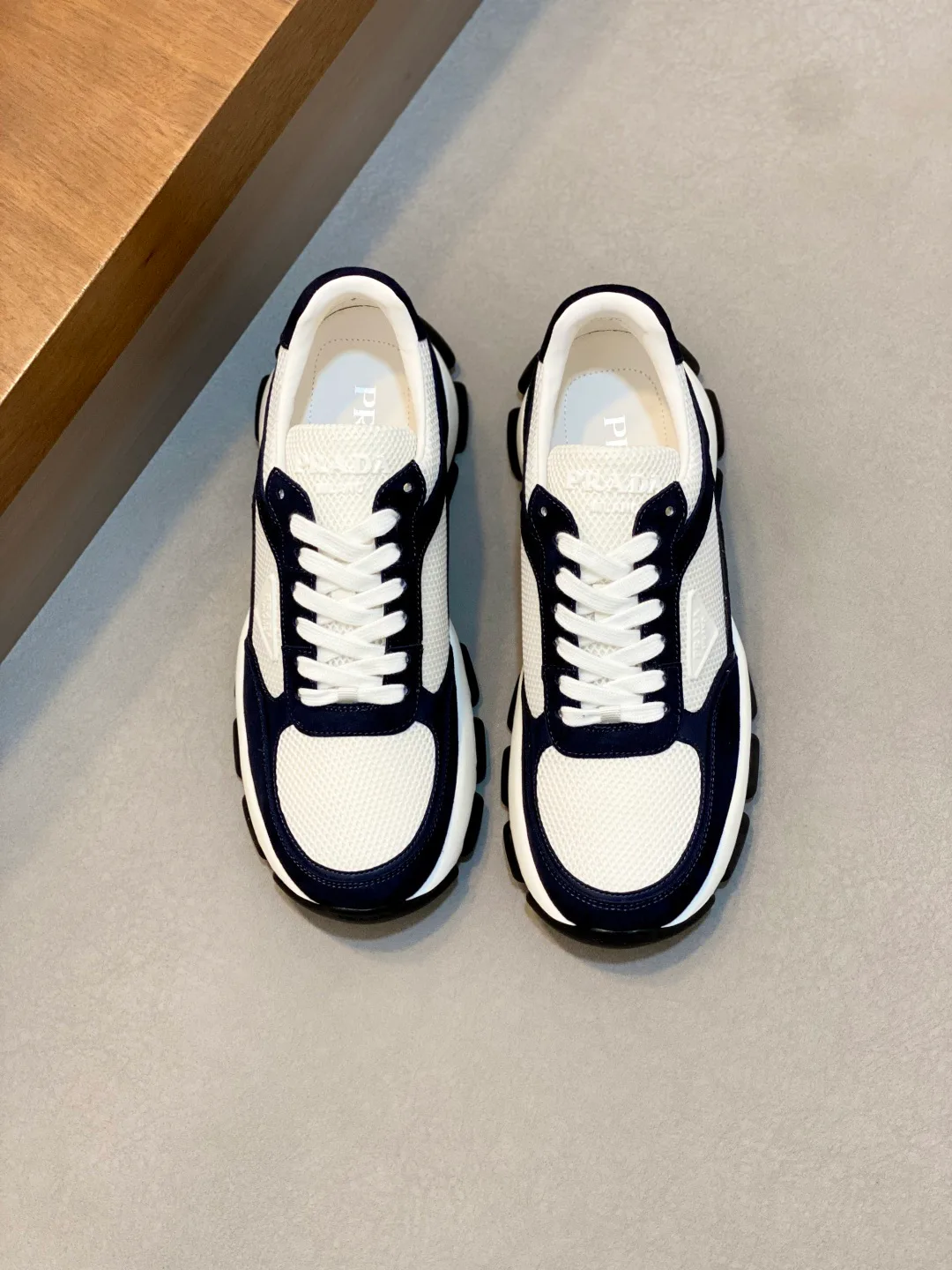 Кроссовки Мужские Prada 18274607
