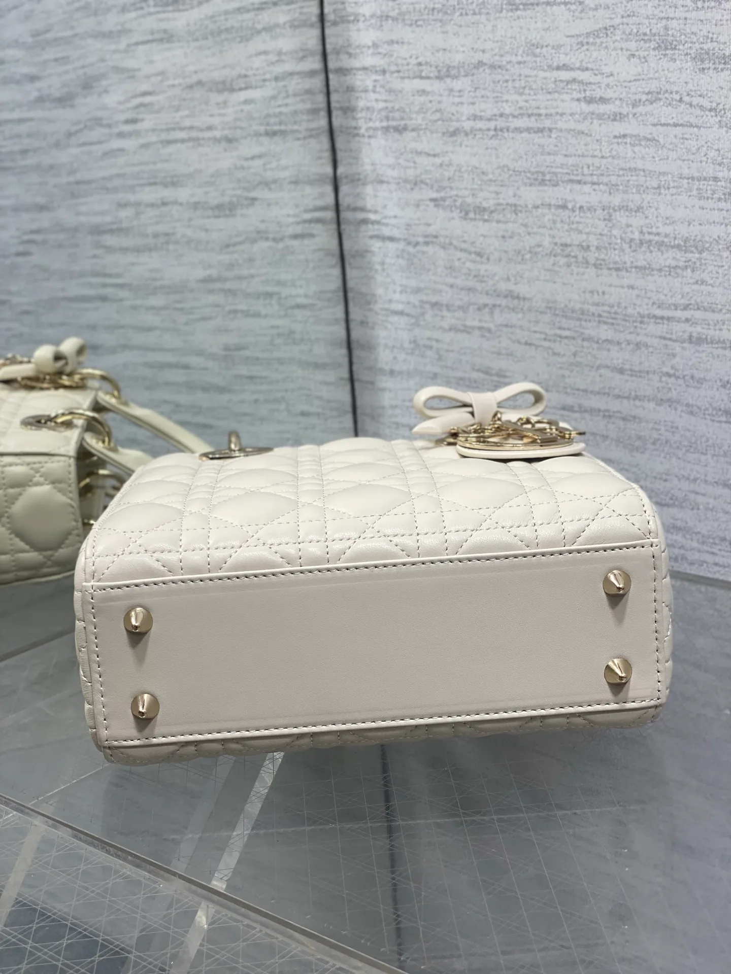 Классические Сумки Женские Christian Dior 17601471