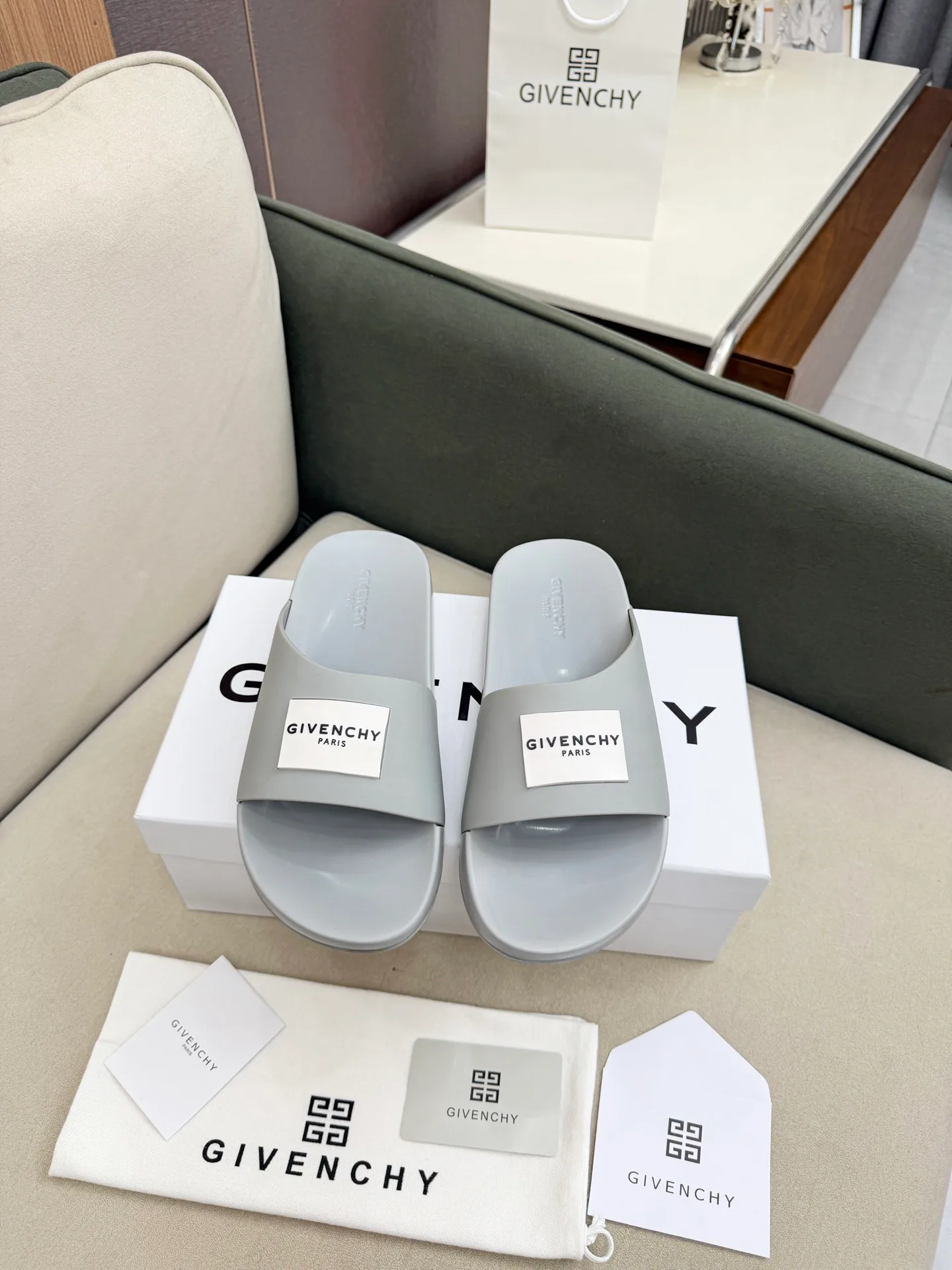 Шлепанцы Мужские Givenchy 2627985