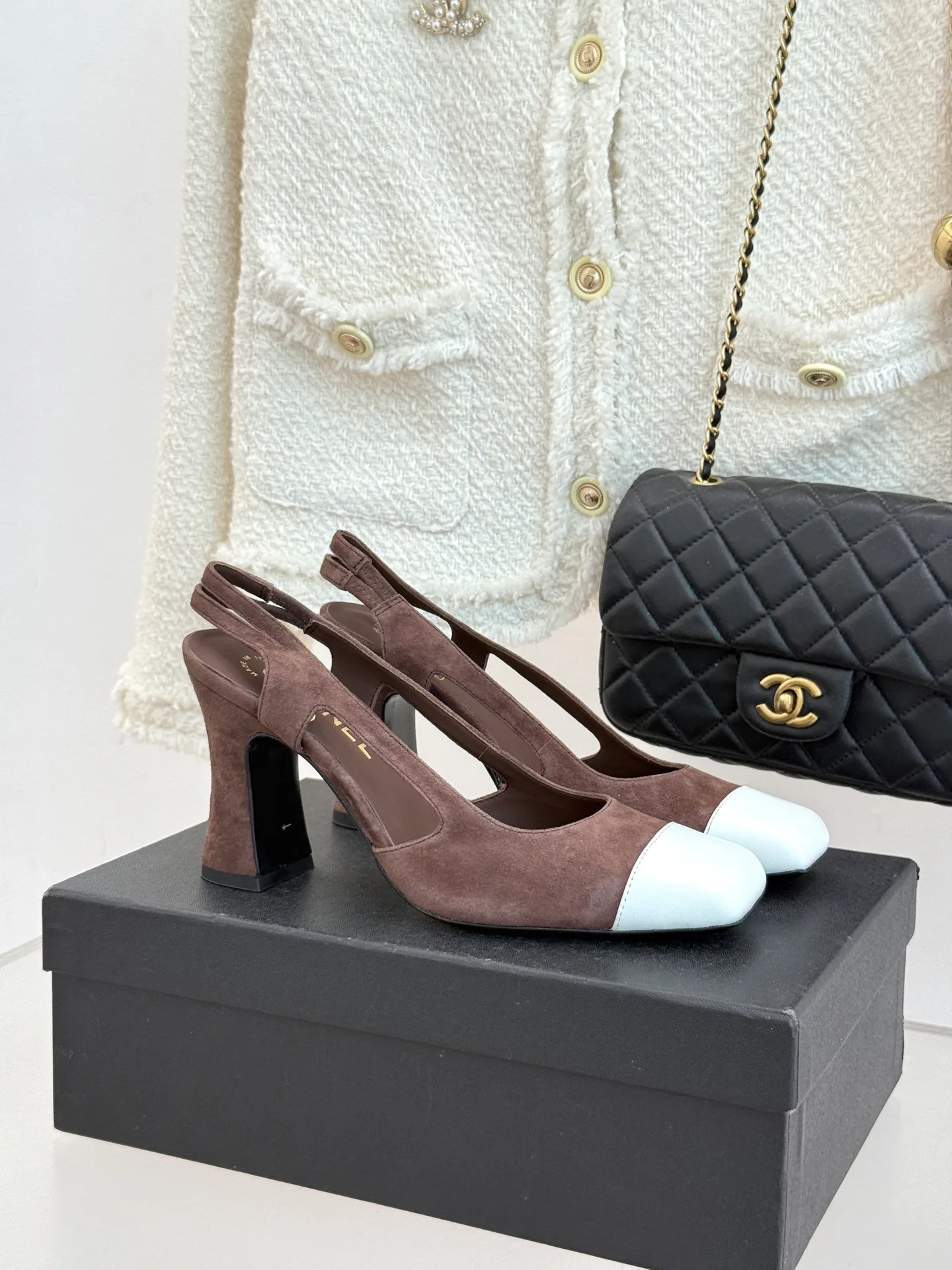 Босоножки Женские Chanel 13151692