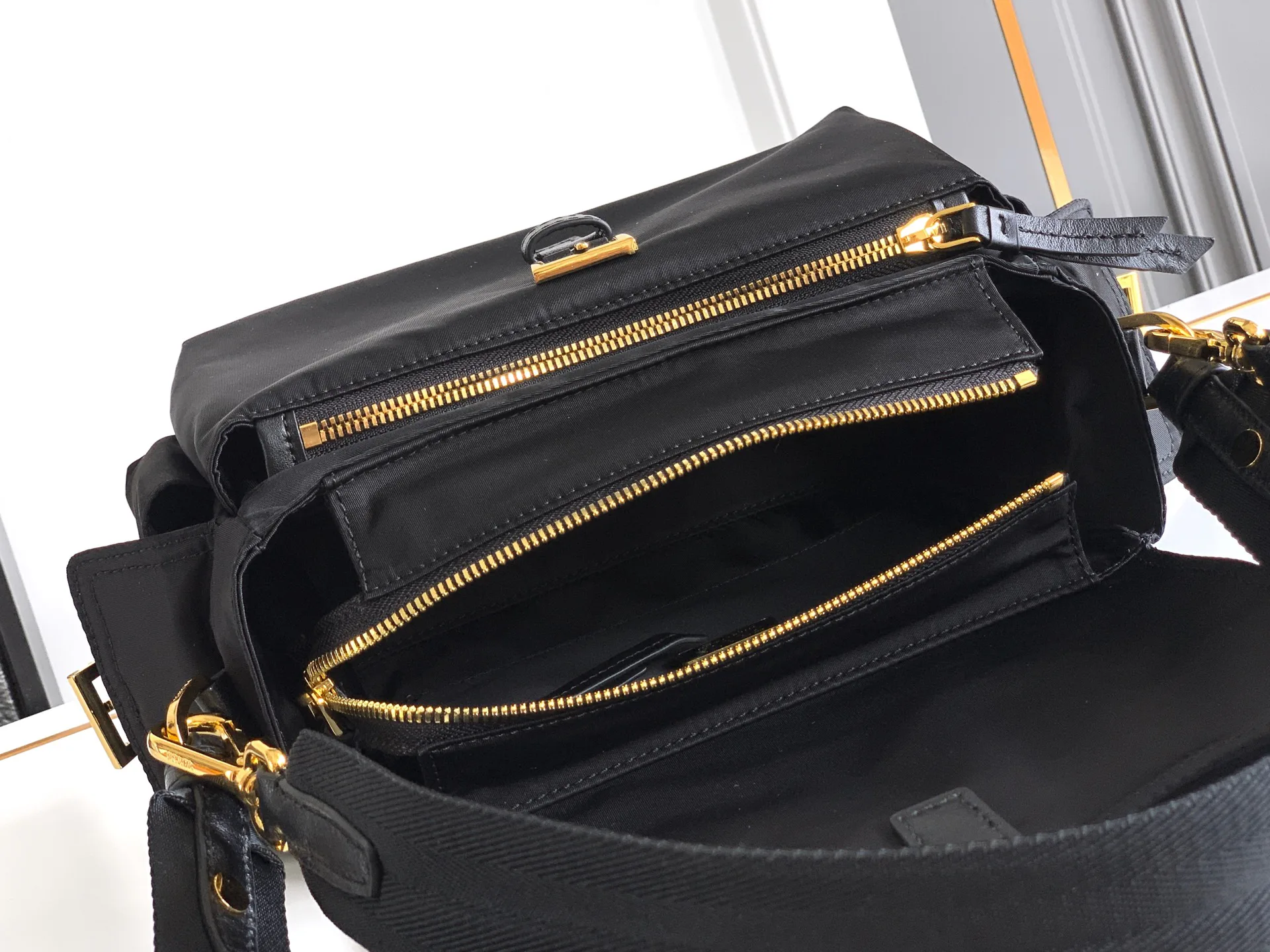 Сумки На Ремне Женские Prada 13368496