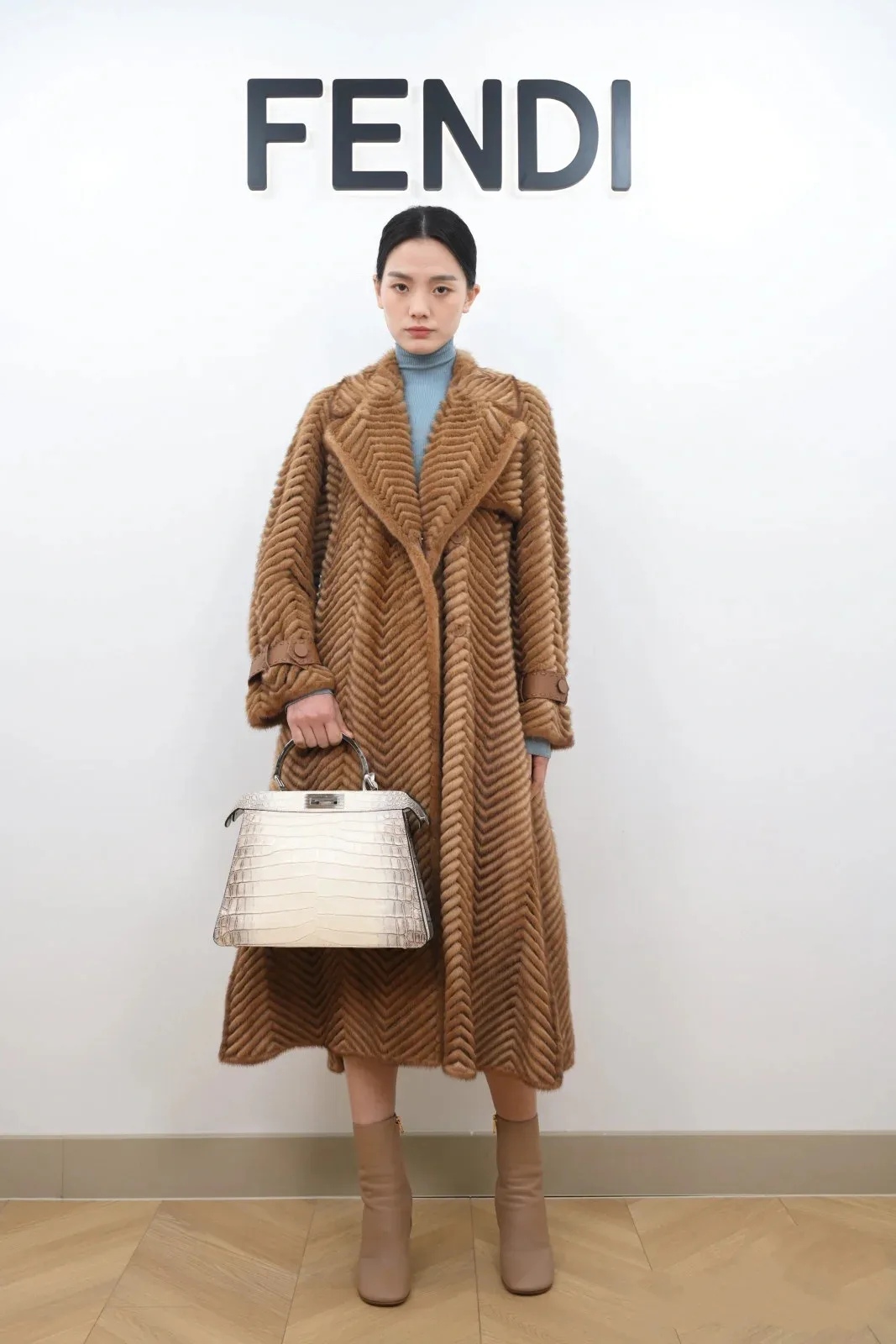 Шубы Женские Fendi 1635858