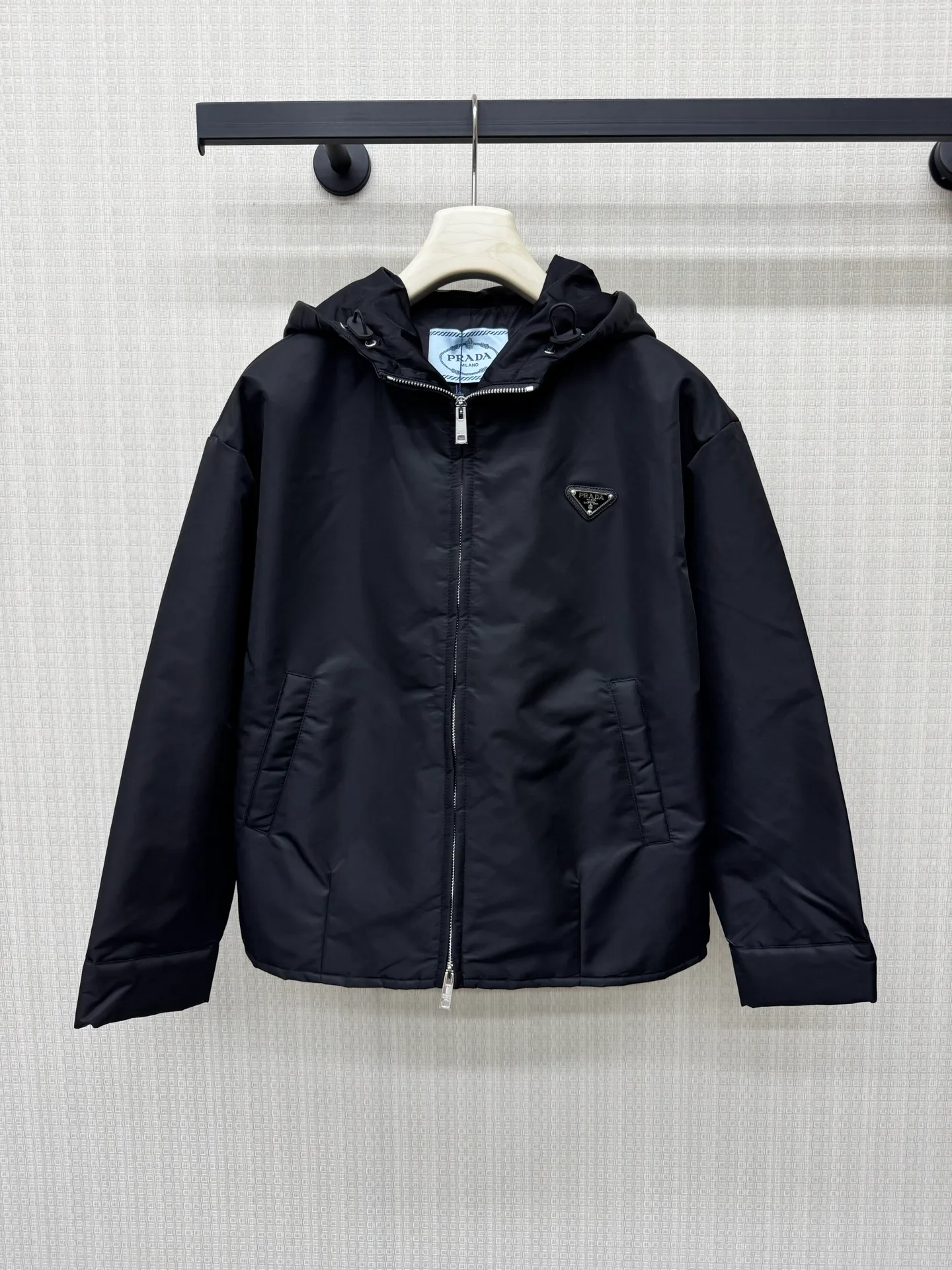 Куртки И Пуховики Женские Prada 18204533