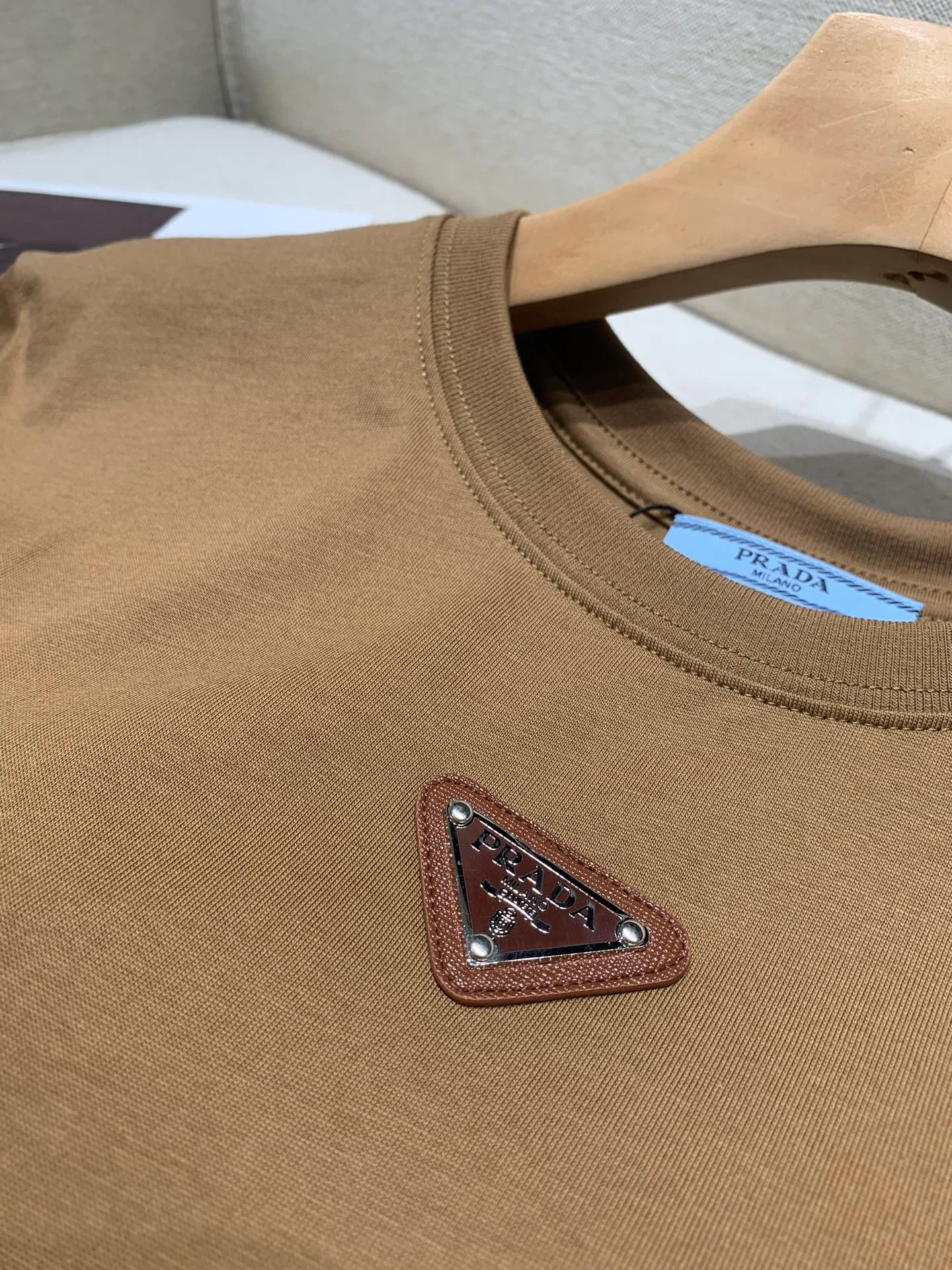 Футболки Женские Prada 6213927