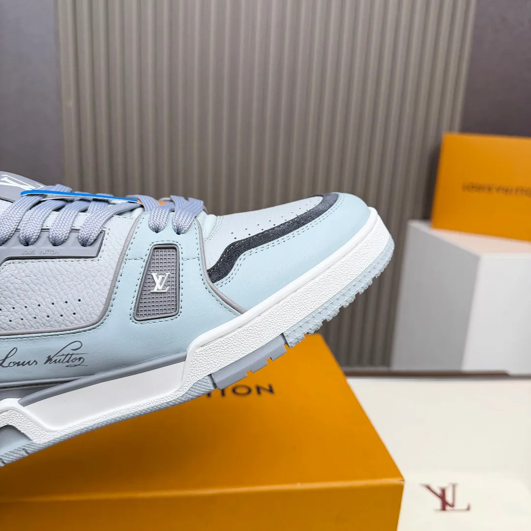 Кроссовки Женские Louis Vuitton 11707416