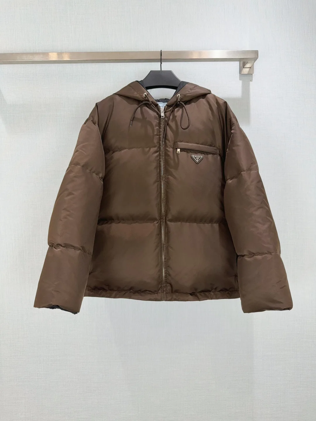 Куртки И Пуховики Женские Prada 18898479