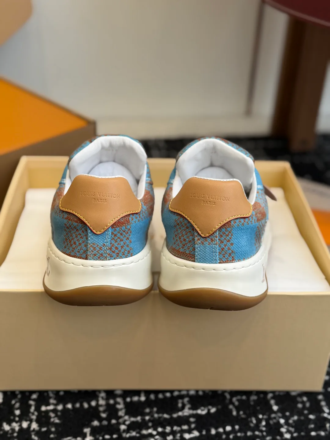 Кроссовки Женские Louis Vuitton 2671136