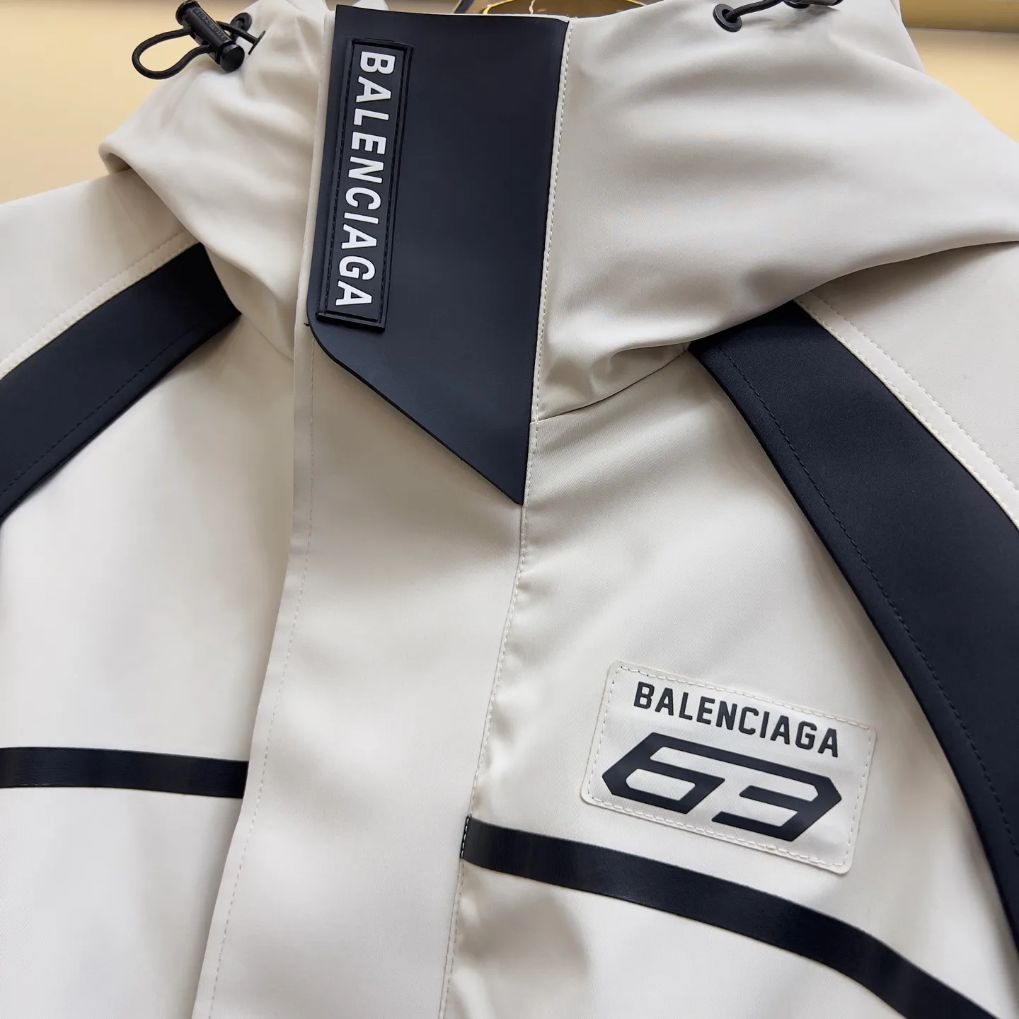 Куртки И Пуховики Женские Balenciaga 844132