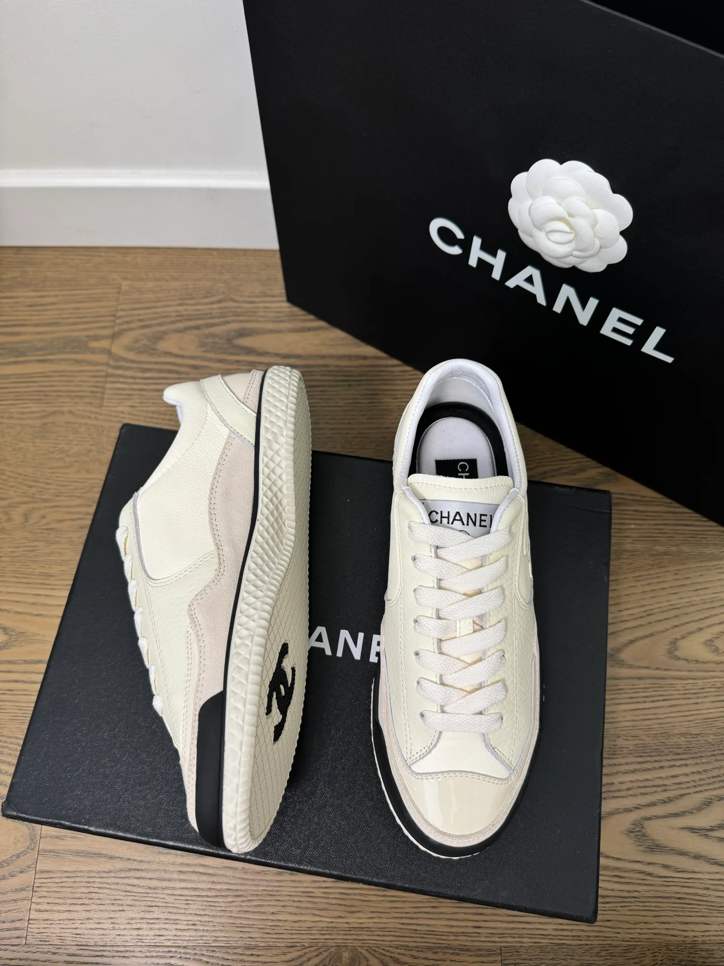 Кроссовки Женские Chanel 11213669