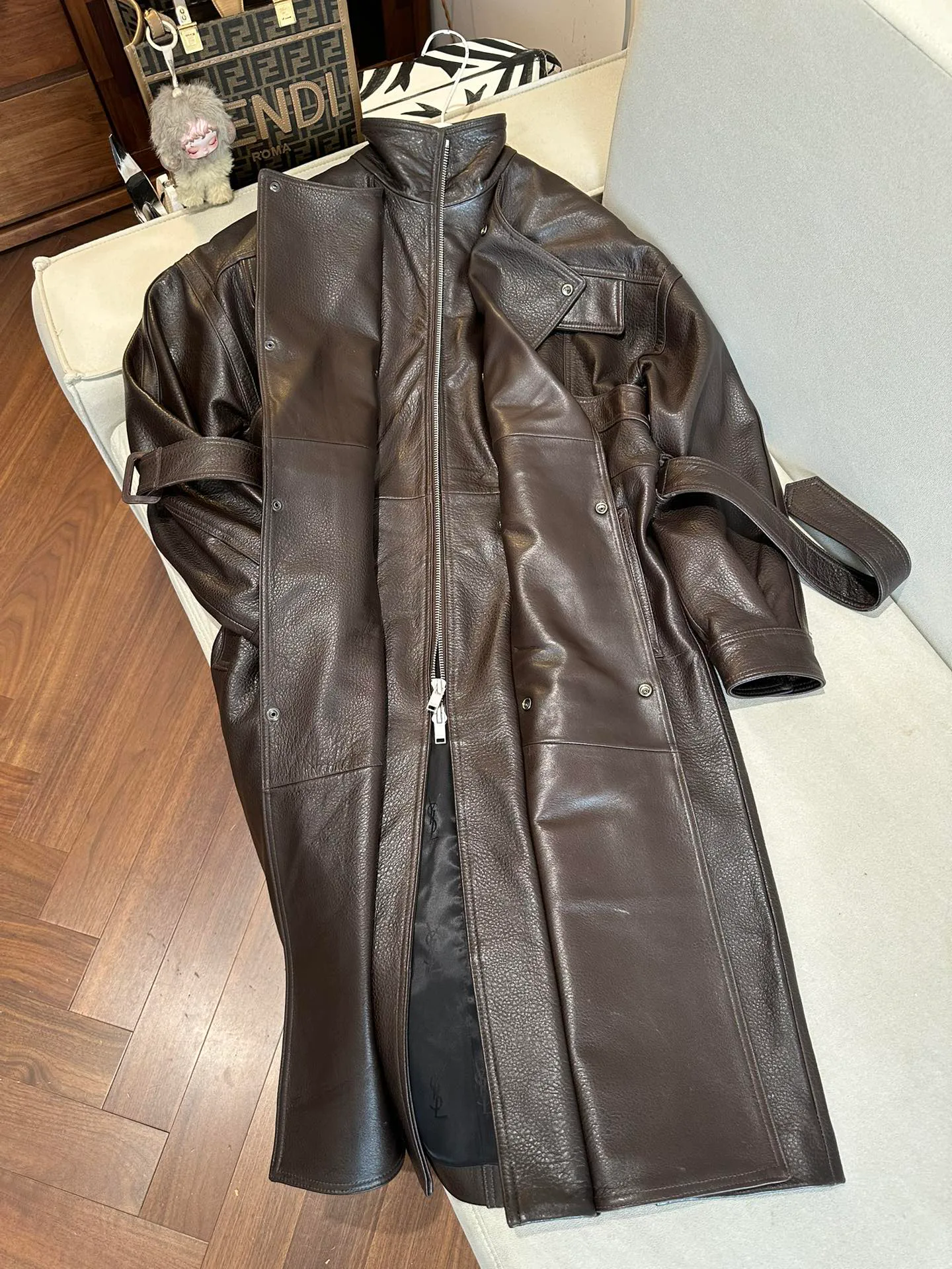 Кожаные Куртки И Дублёнки Женские Saint Laurent 697406