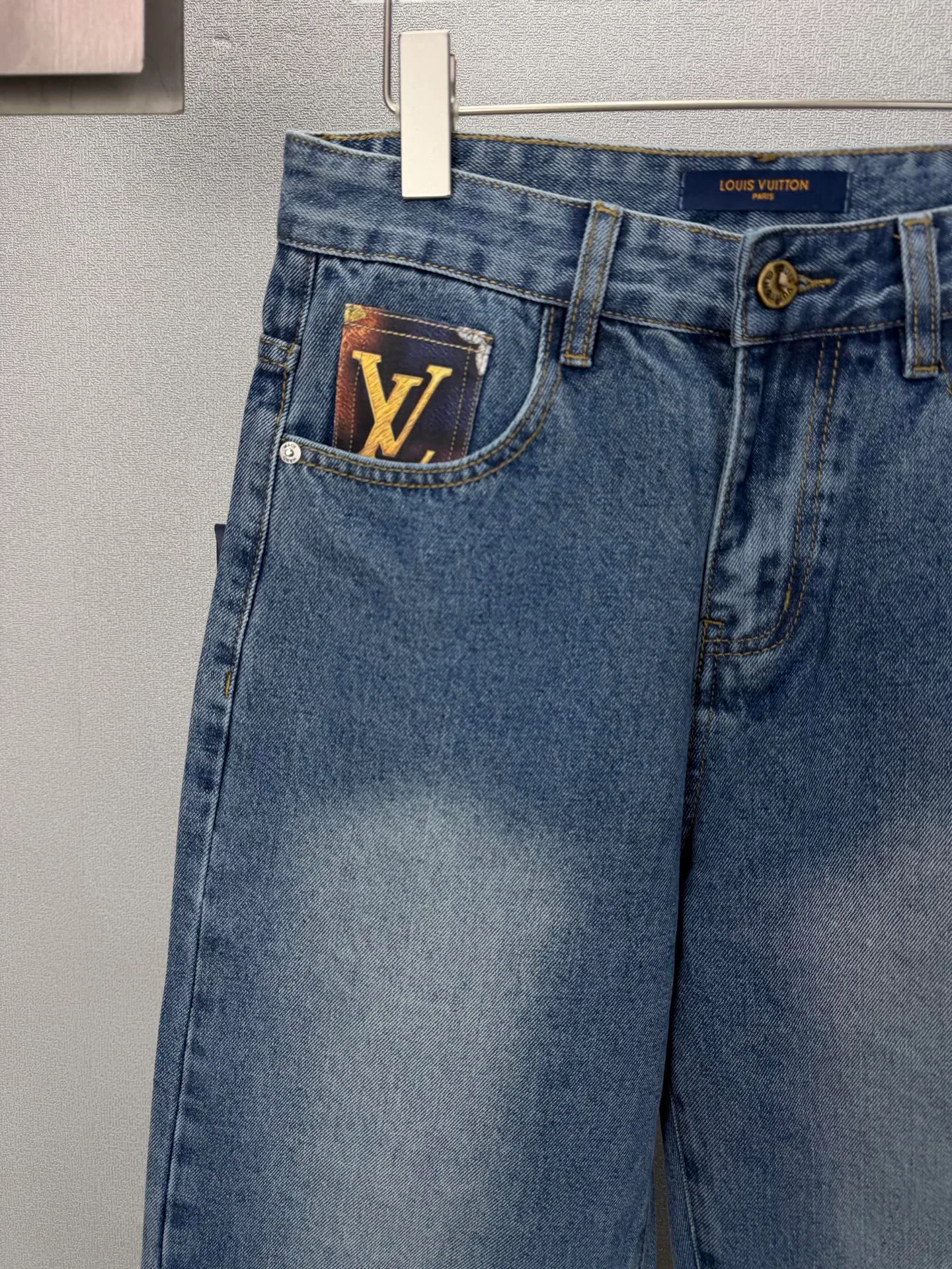 Джинсы Женские Louis Vuitton 19775324
