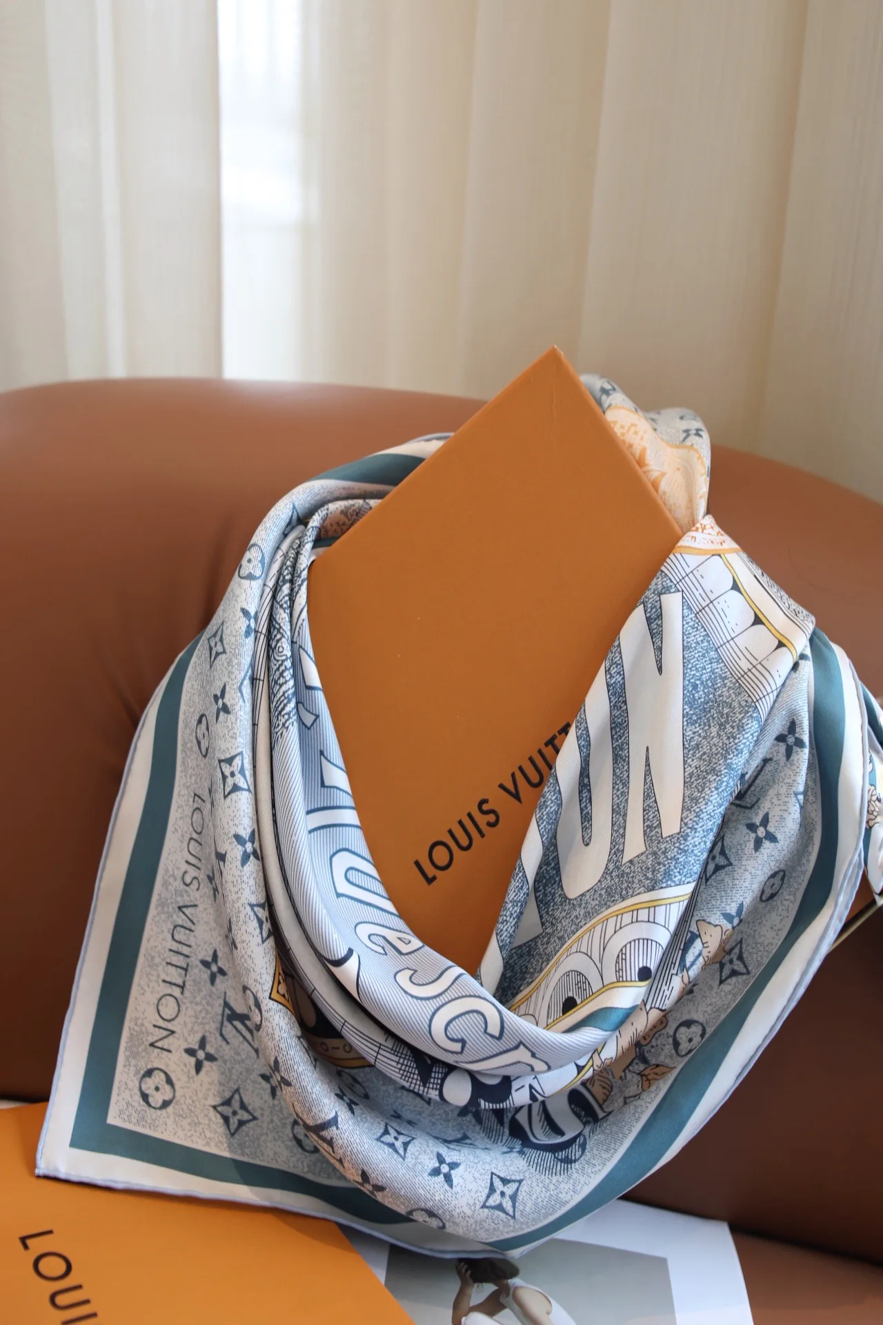 Платки Louis Vuitton 13855818