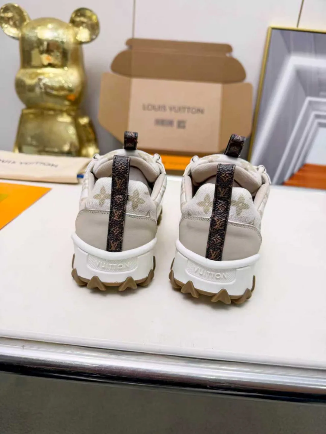 Кроссовки Женские Louis Vuitton 13152692