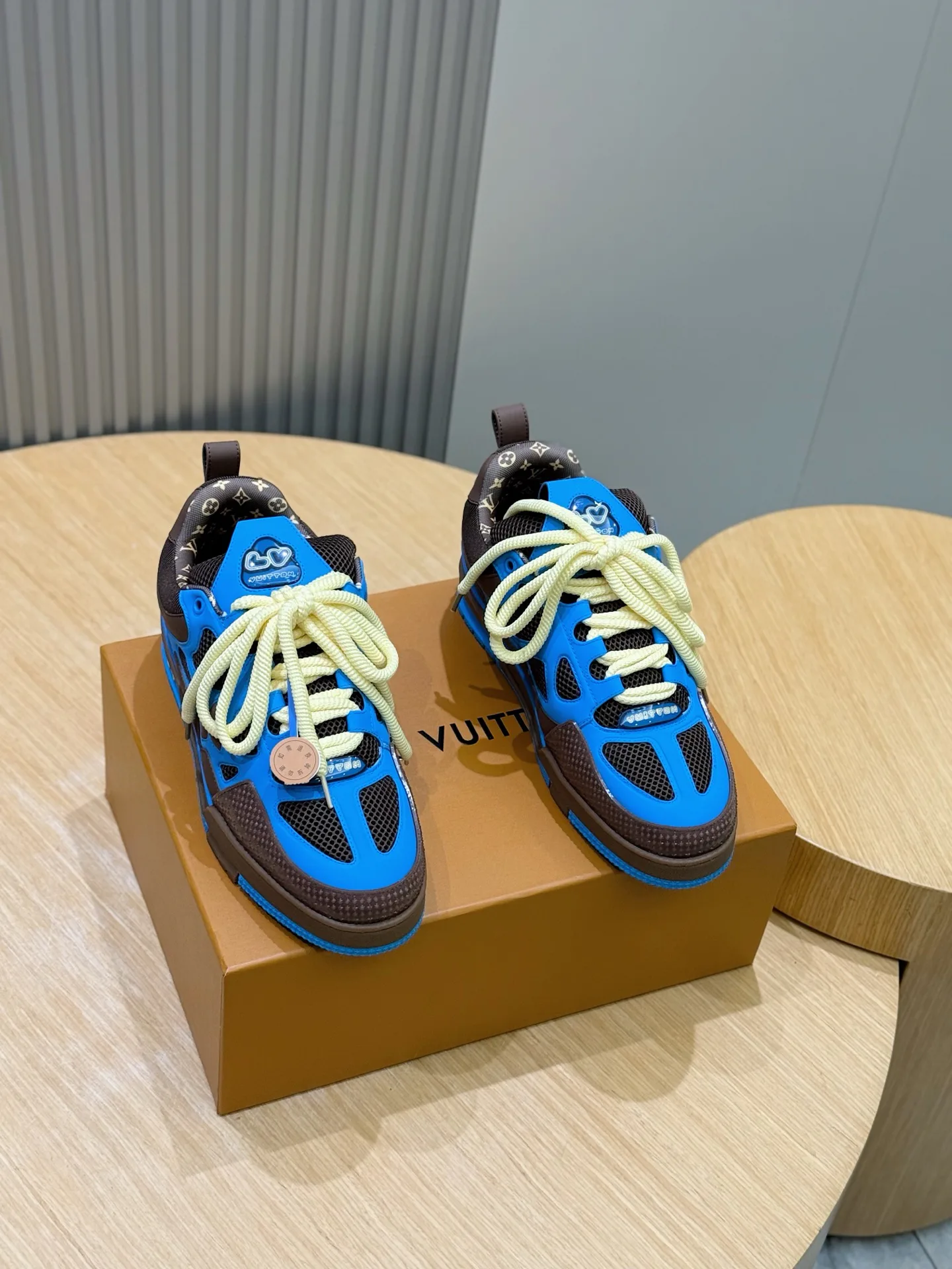 Кроссовки Мужские Louis Vuitton 13563402