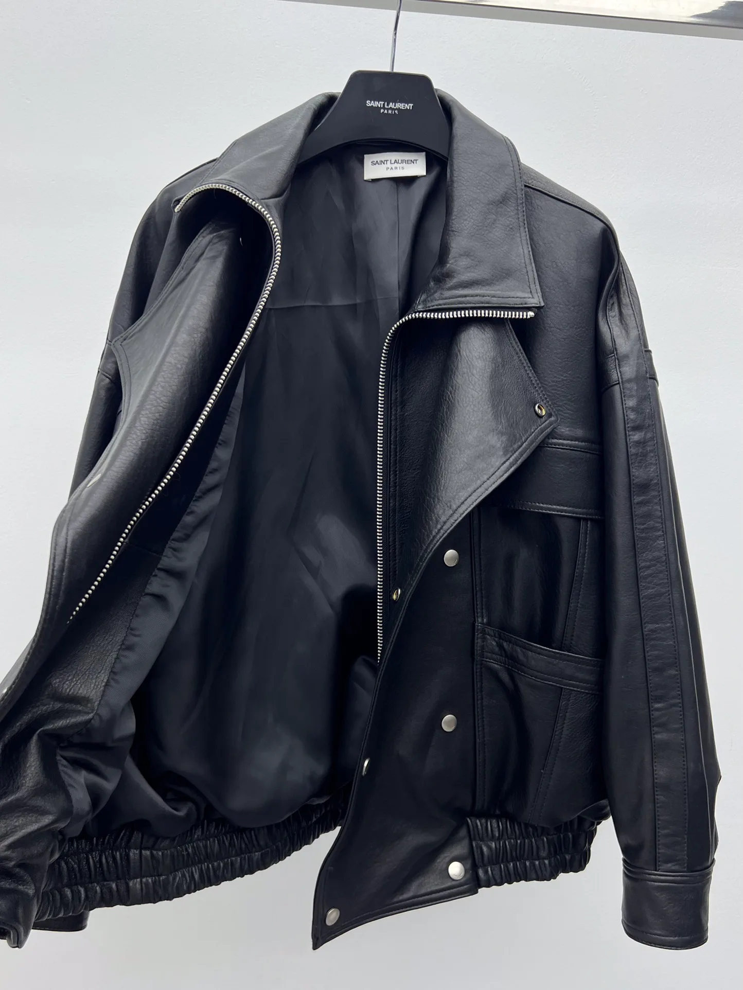 Кожаные Куртки И Дублёнки Женские Saint Laurent 17719118