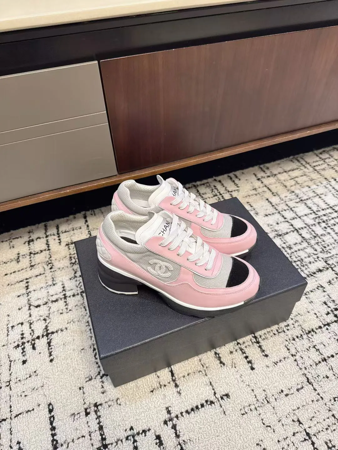 Кроссовки Женские Chanel 736024