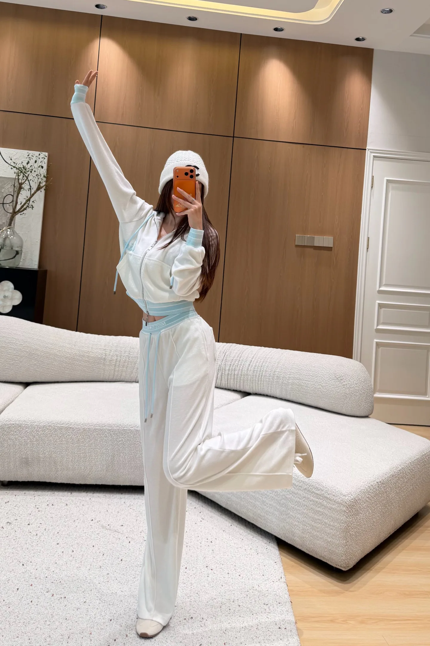 Костюмы Женские Christian Dior 18501844